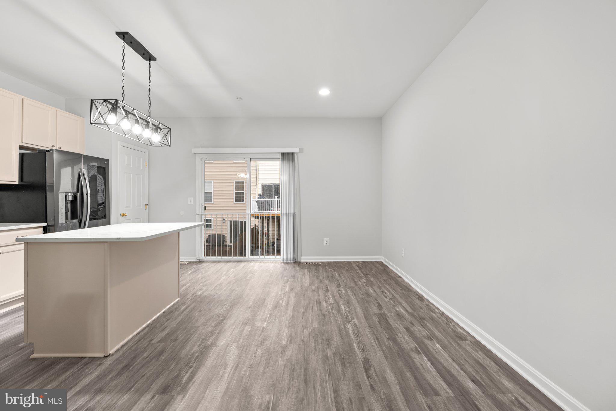 CARROLLWOOD MANOR - Residential