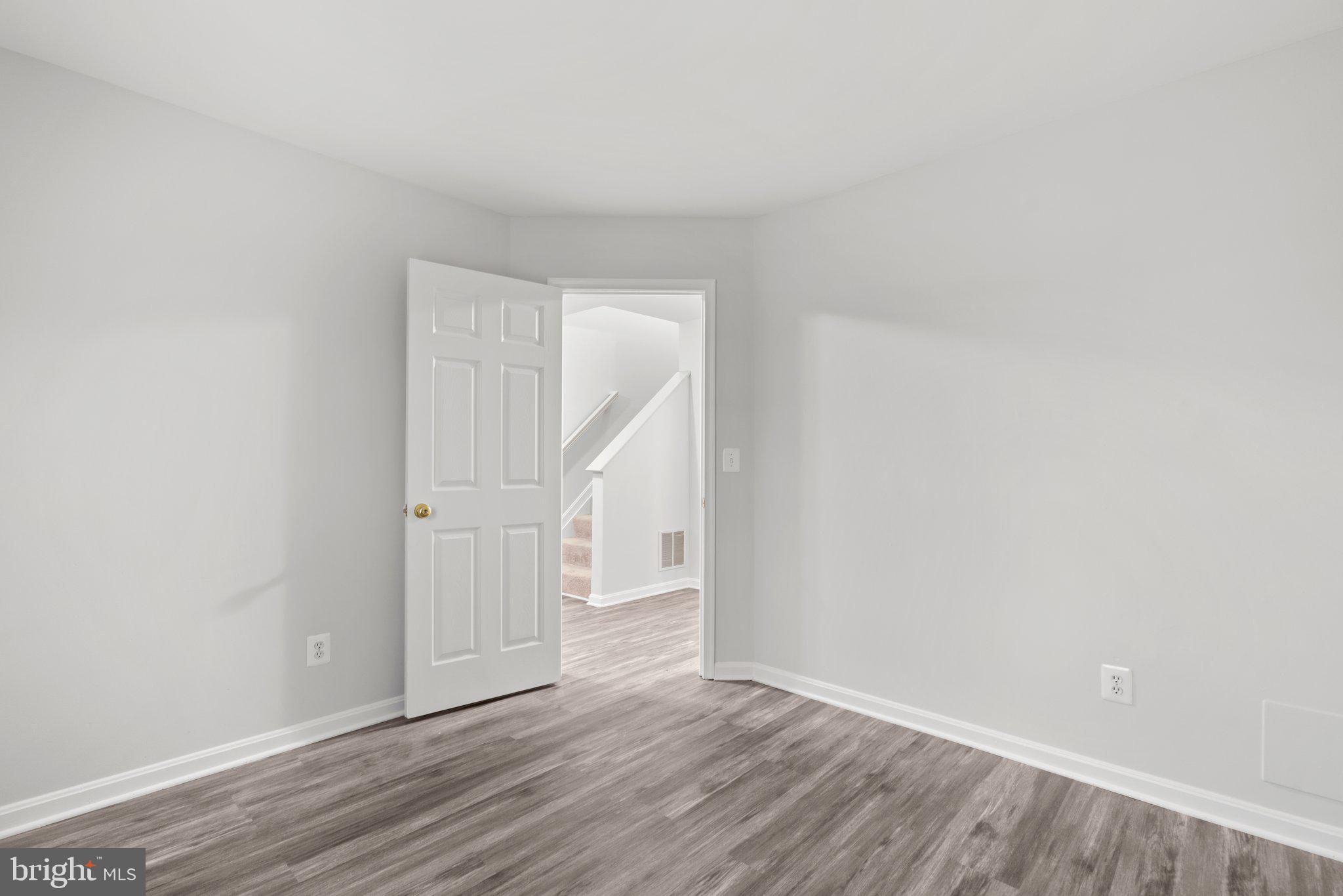 CARROLLWOOD MANOR - Residential