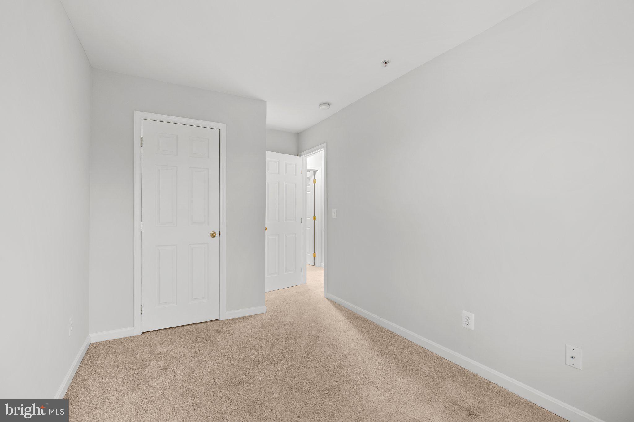 CARROLLWOOD MANOR - Residential