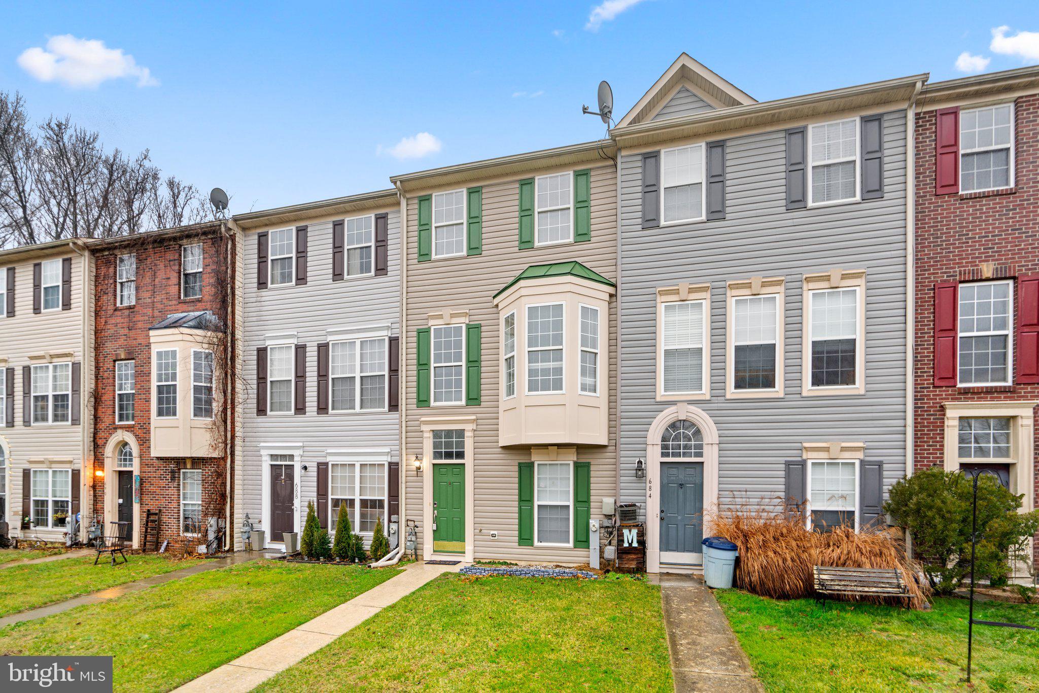 CARROLLWOOD MANOR - Residential