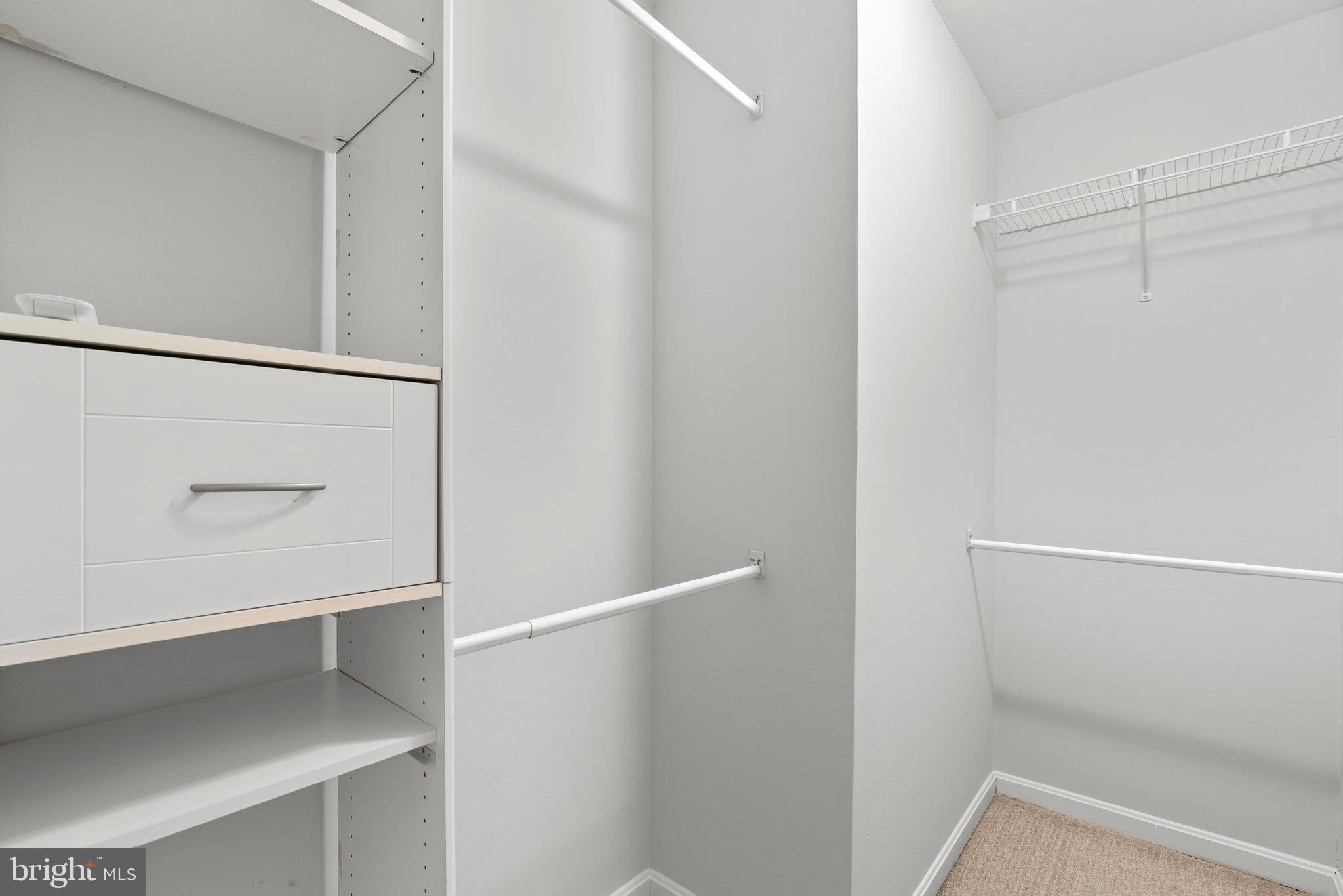 CARROLLWOOD MANOR - Residential