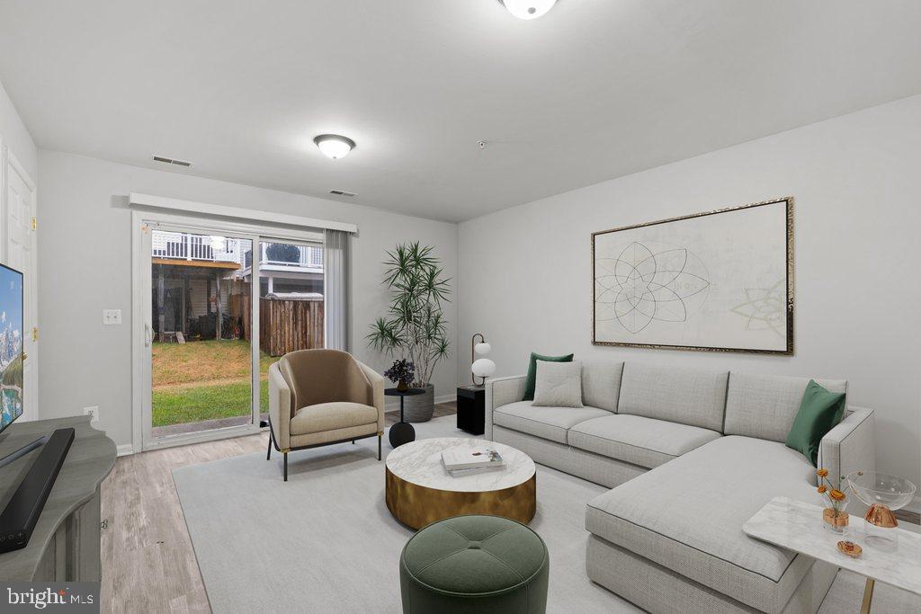 CARROLLWOOD MANOR - Residential