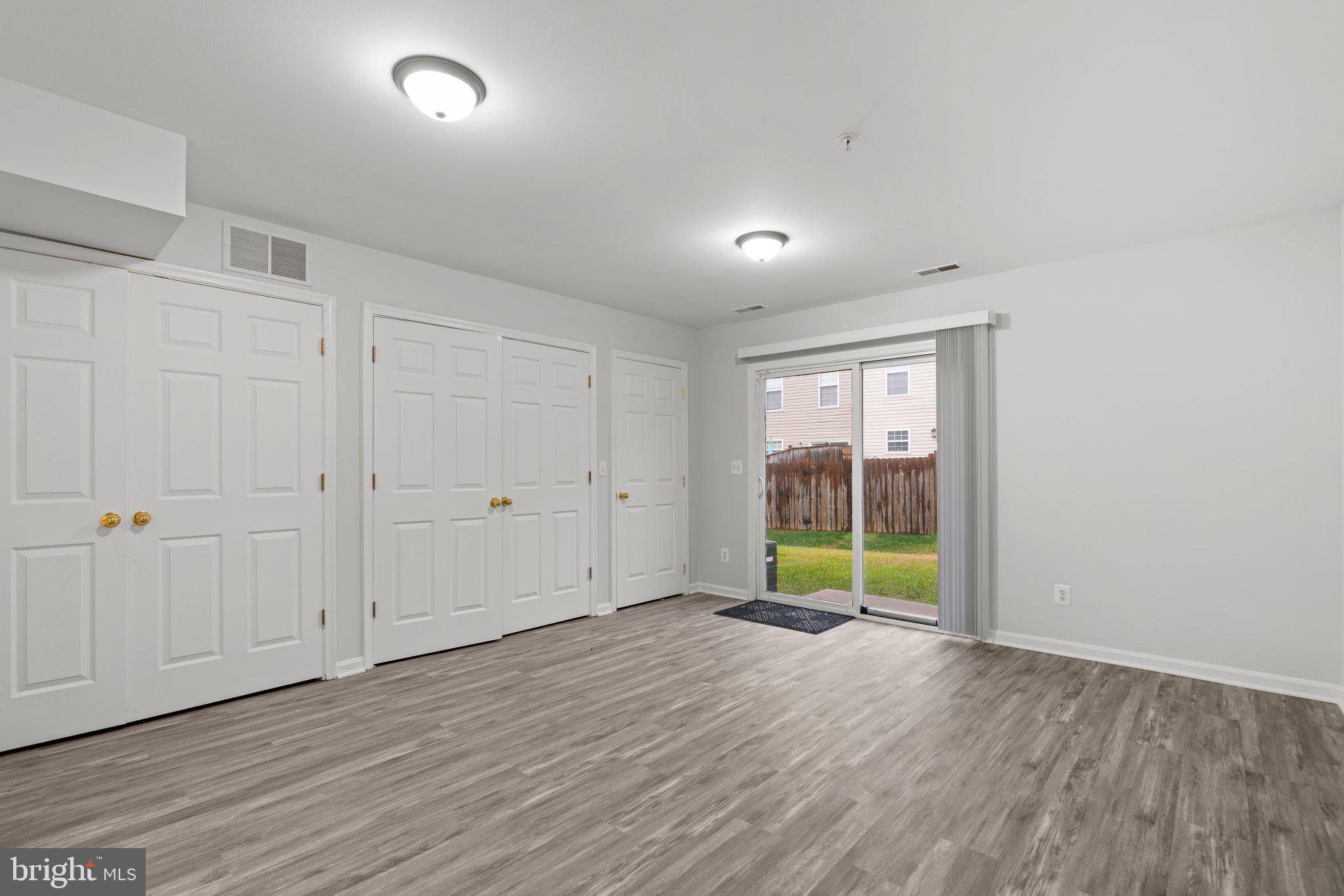 CARROLLWOOD MANOR - Residential