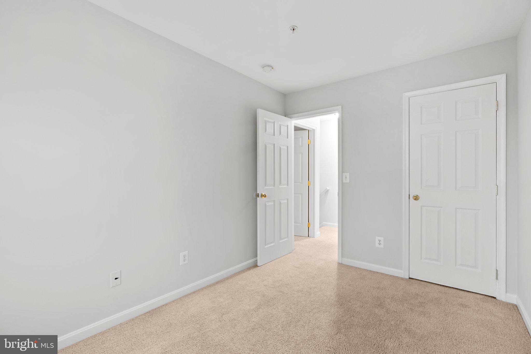 CARROLLWOOD MANOR - Residential