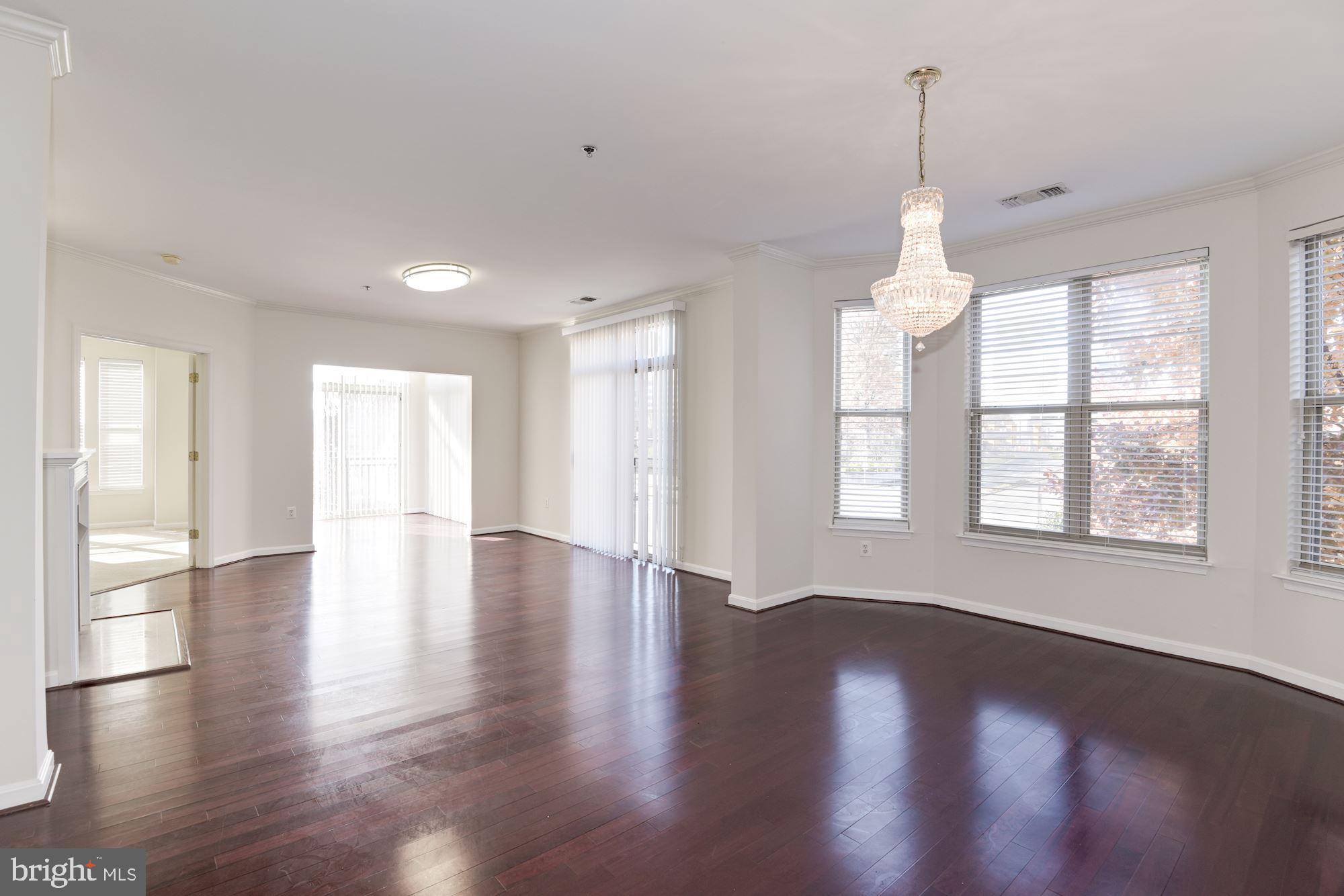 1860 STRATFORD PARK PLACE 204