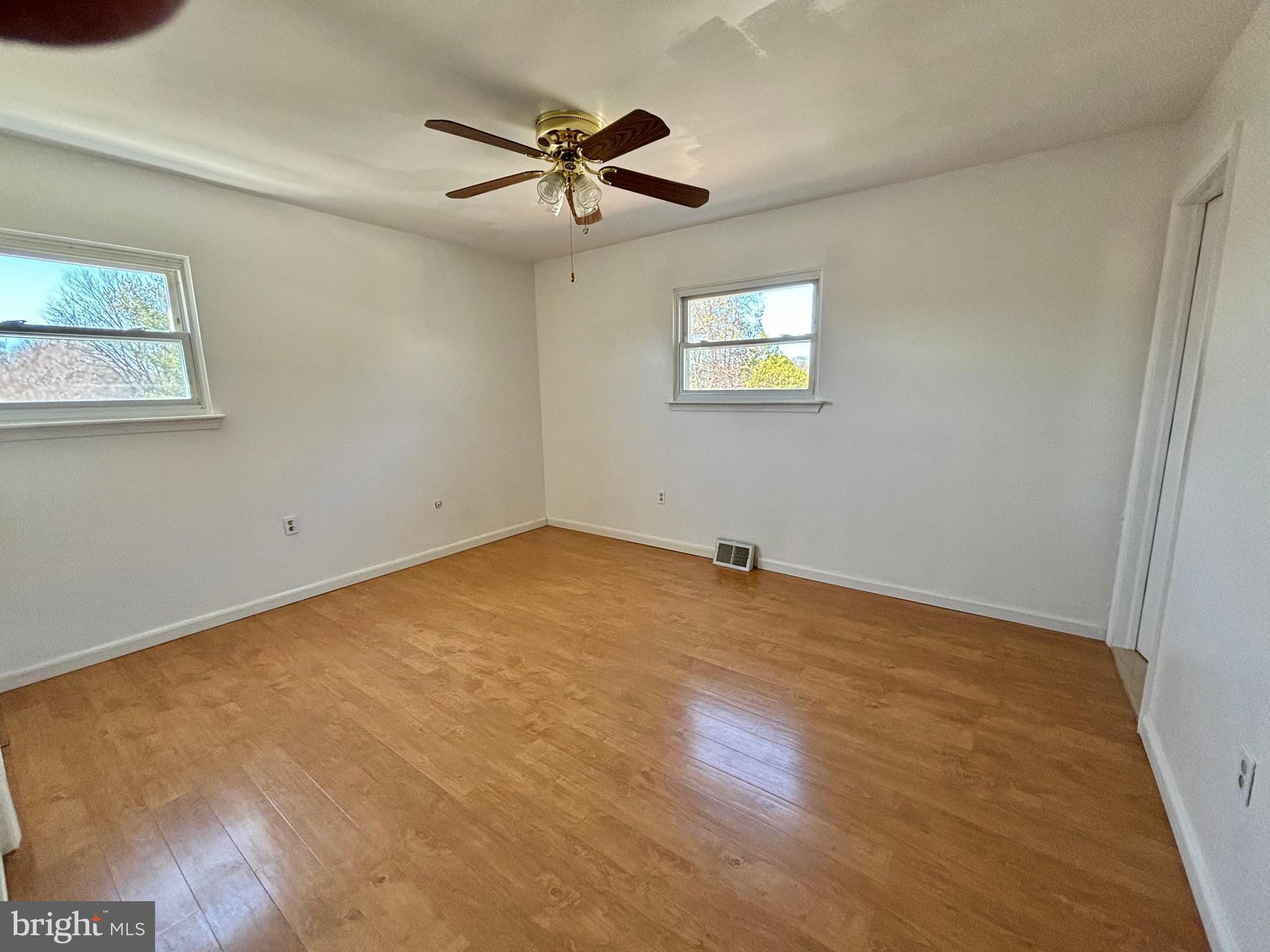 WILLOWBROOK - Residential