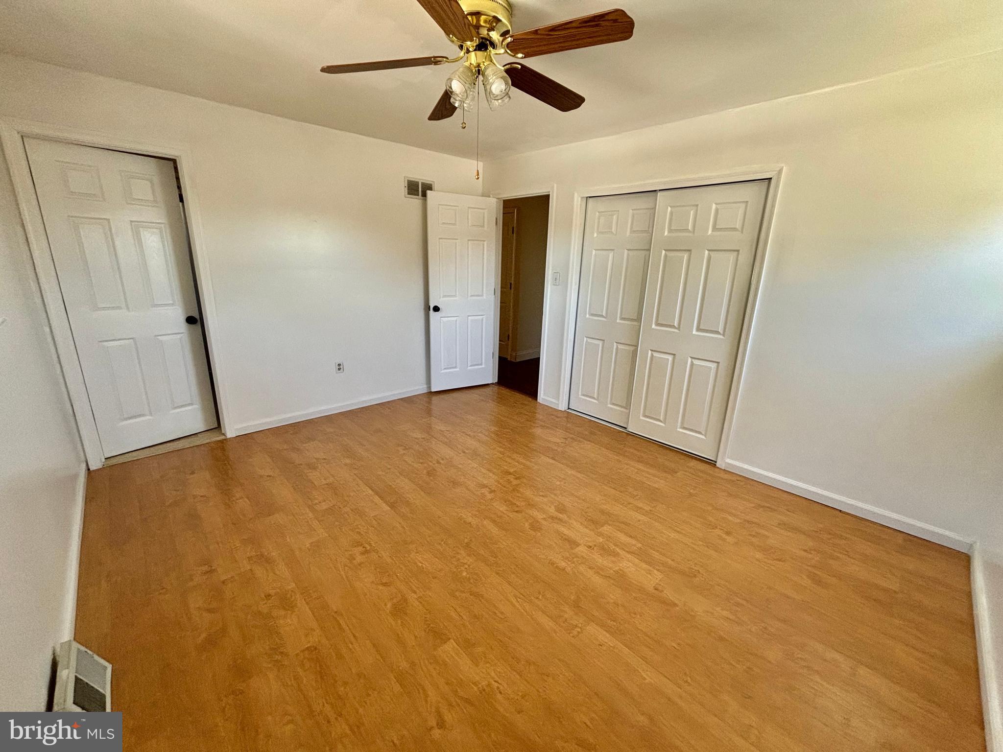 WILLOWBROOK - Residential