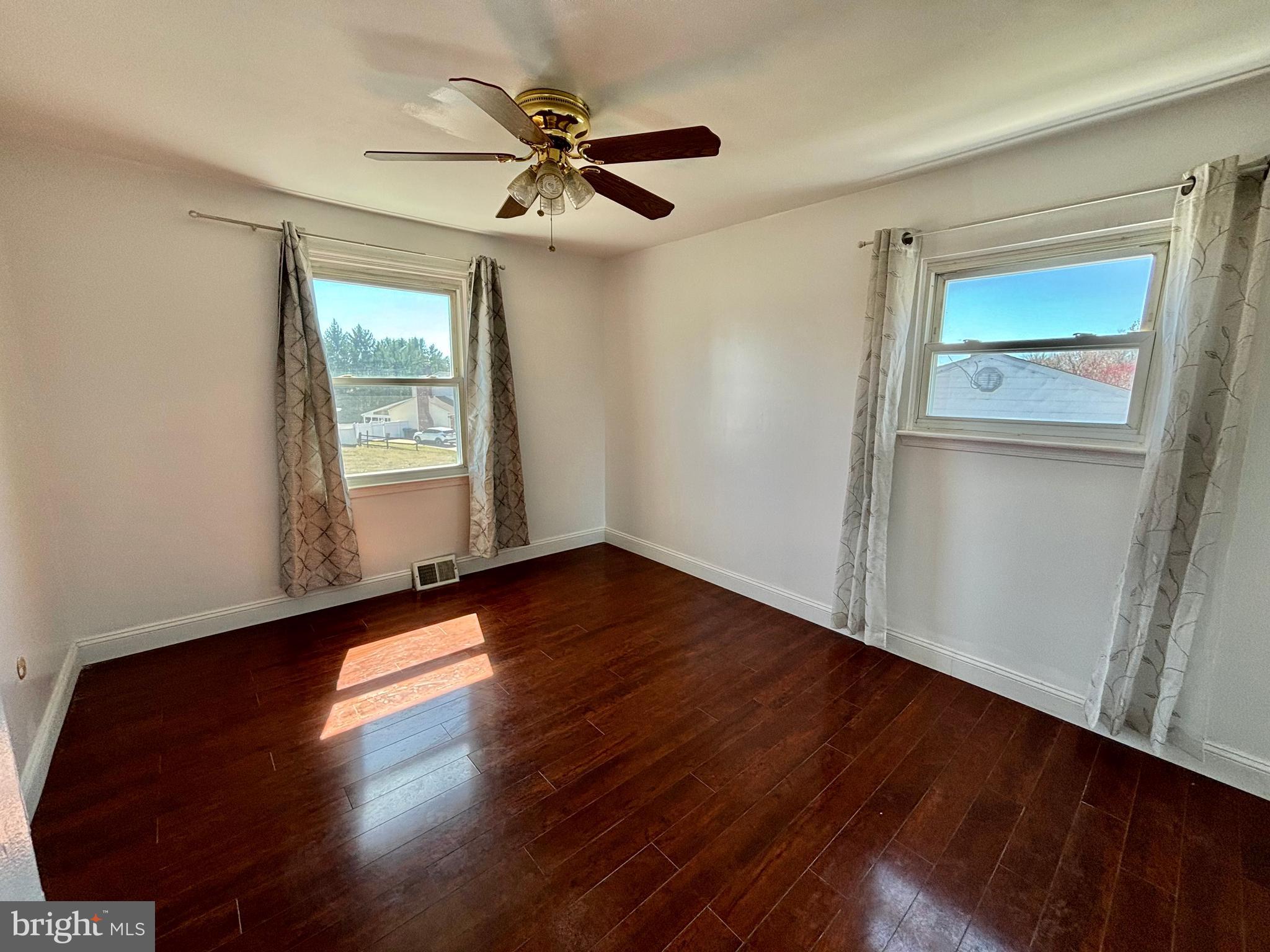 WILLOWBROOK - Residential