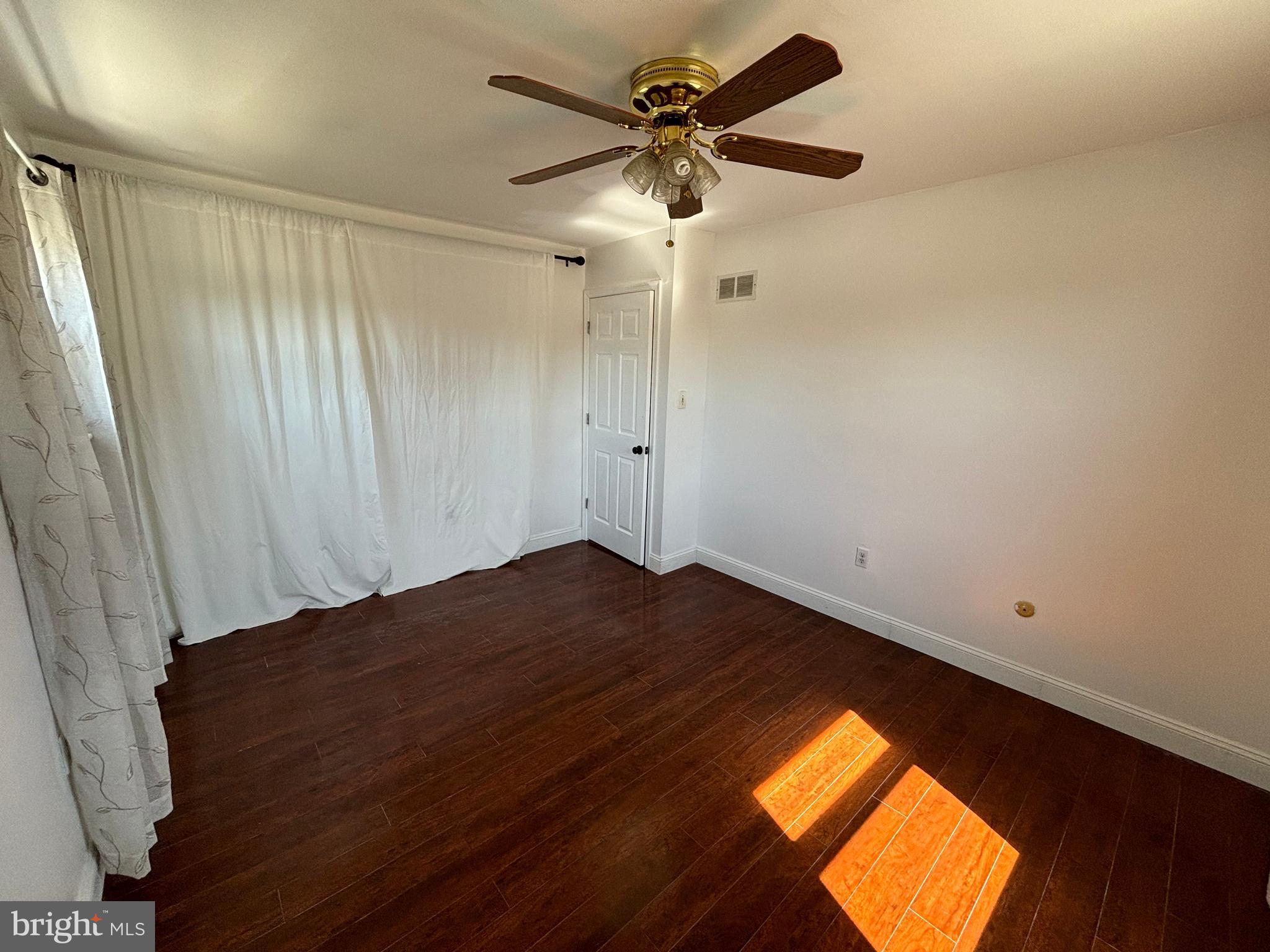 WILLOWBROOK - Residential