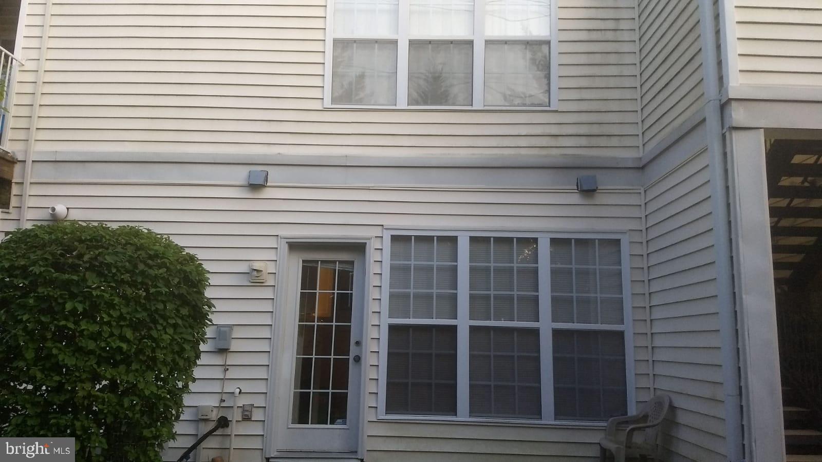 MANORS AT MCNAIR FARMS - Residential Lease