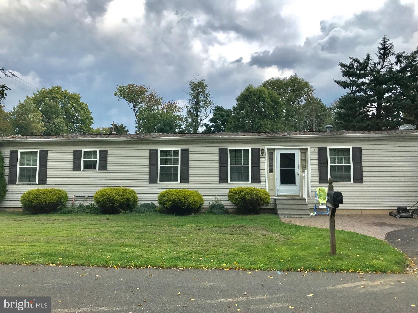 HORSHAM CHASE - Residential