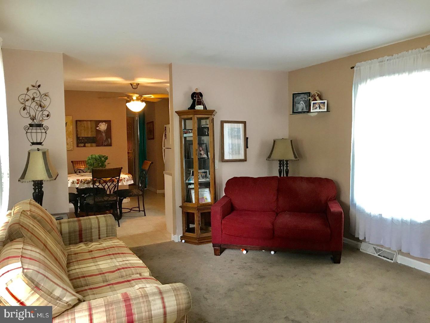 HORSHAM CHASE - Residential
