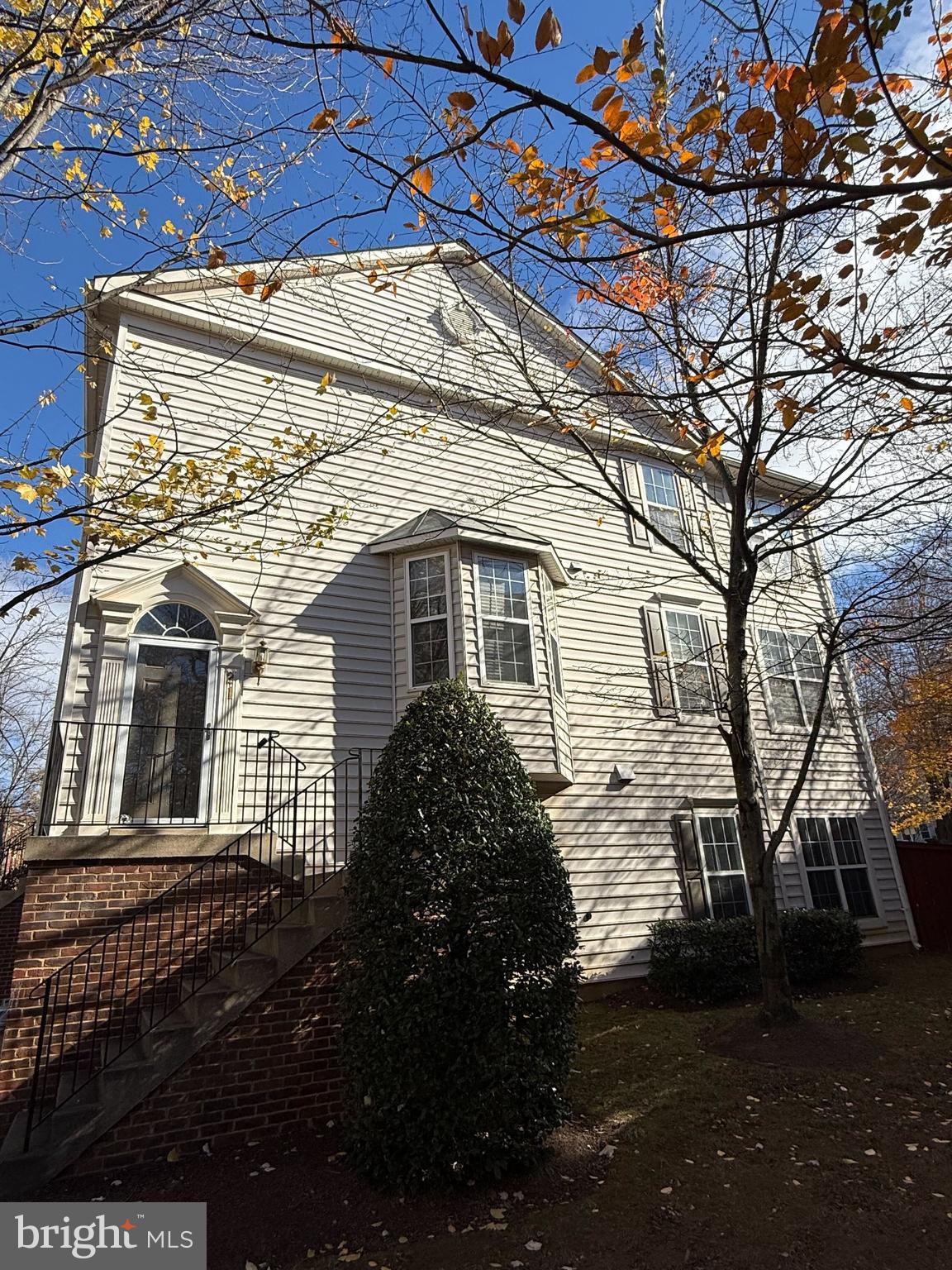 WASHINGTONIAN CENTER - Residential Lease