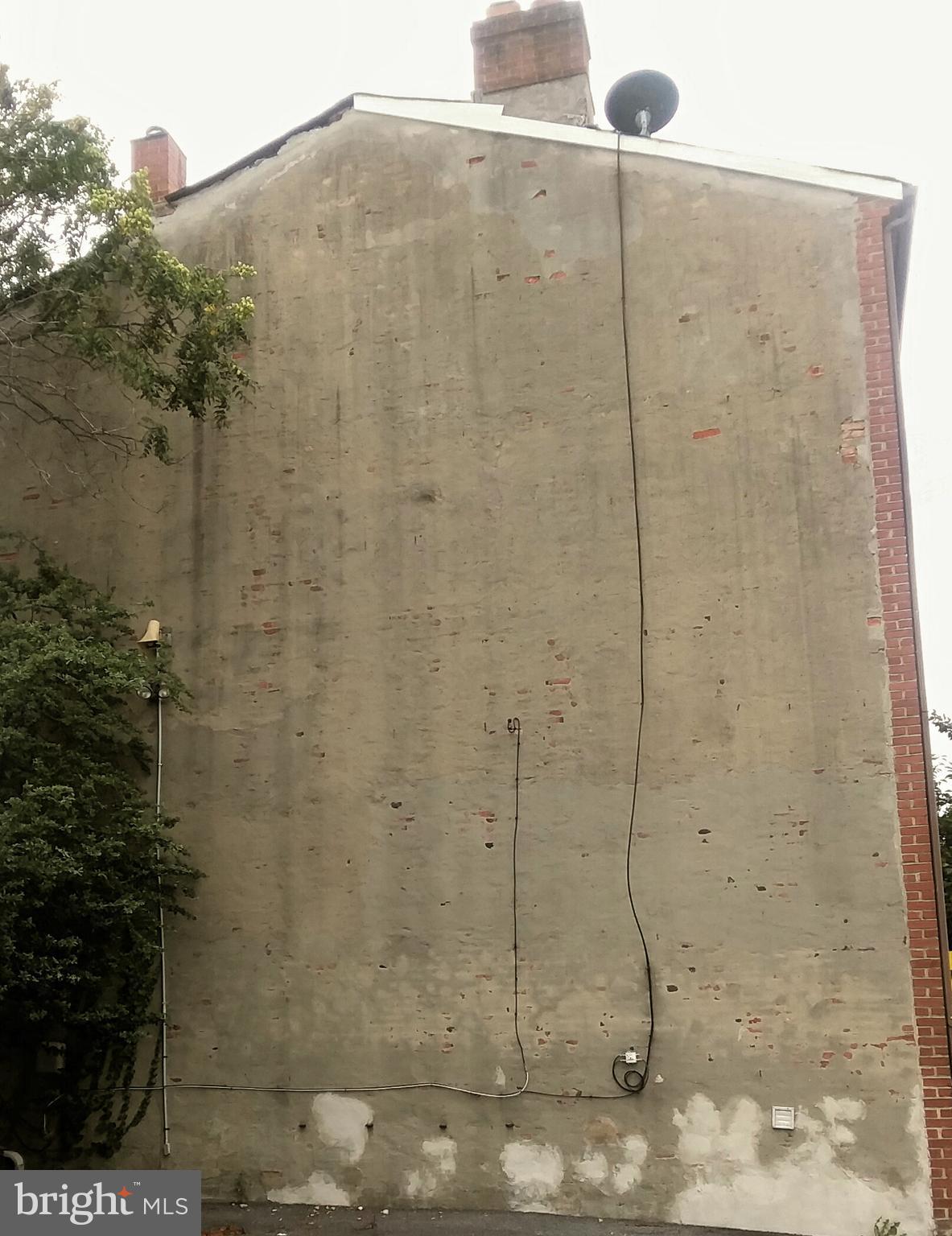 BROMO ARTS DISTRICT - Residential Lease