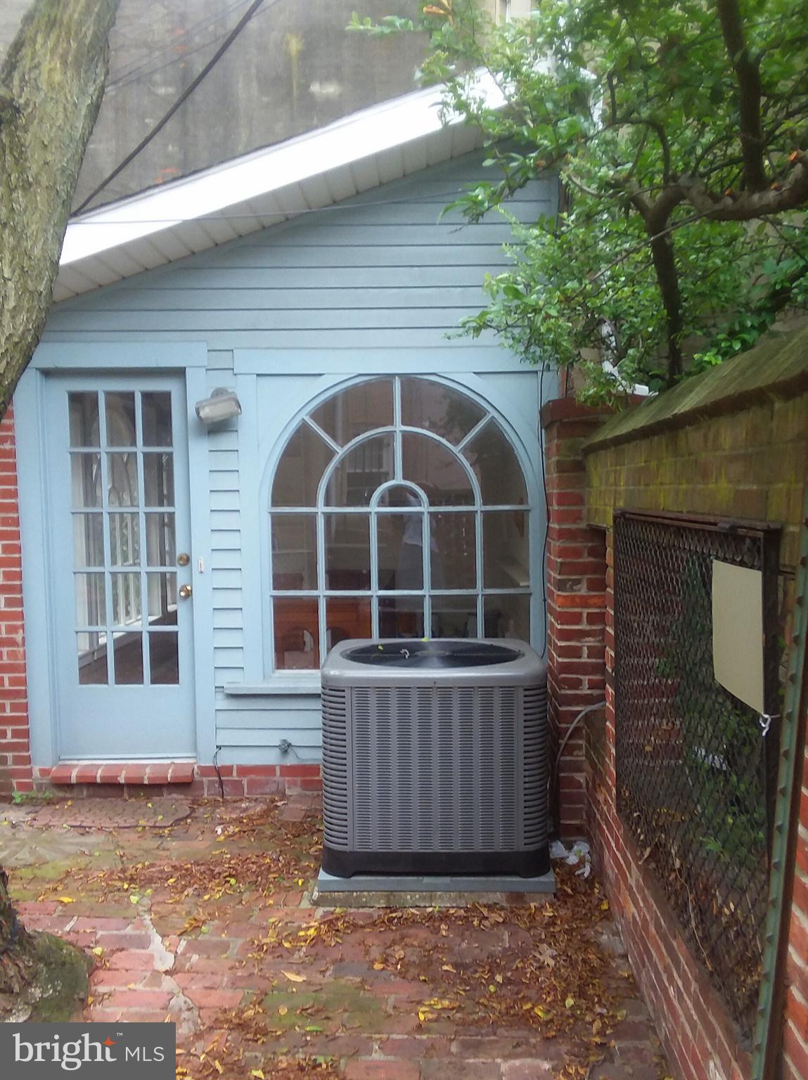 BROMO ARTS DISTRICT - Residential Lease