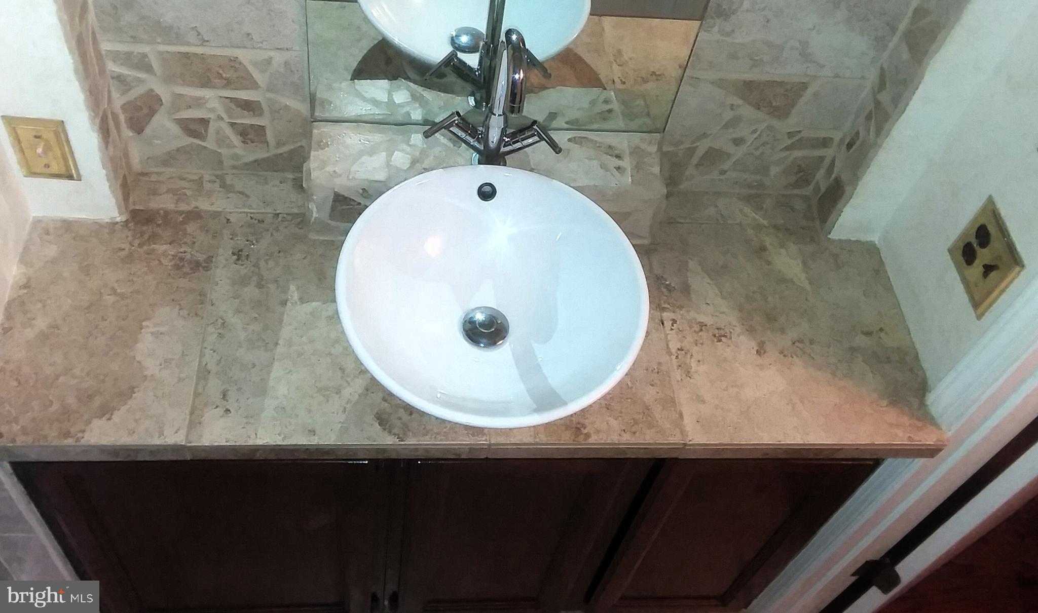 BROMO ARTS DISTRICT - Residential Lease