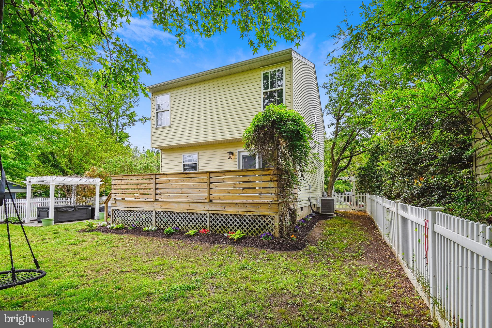 OYSTER HARBOR - Residential