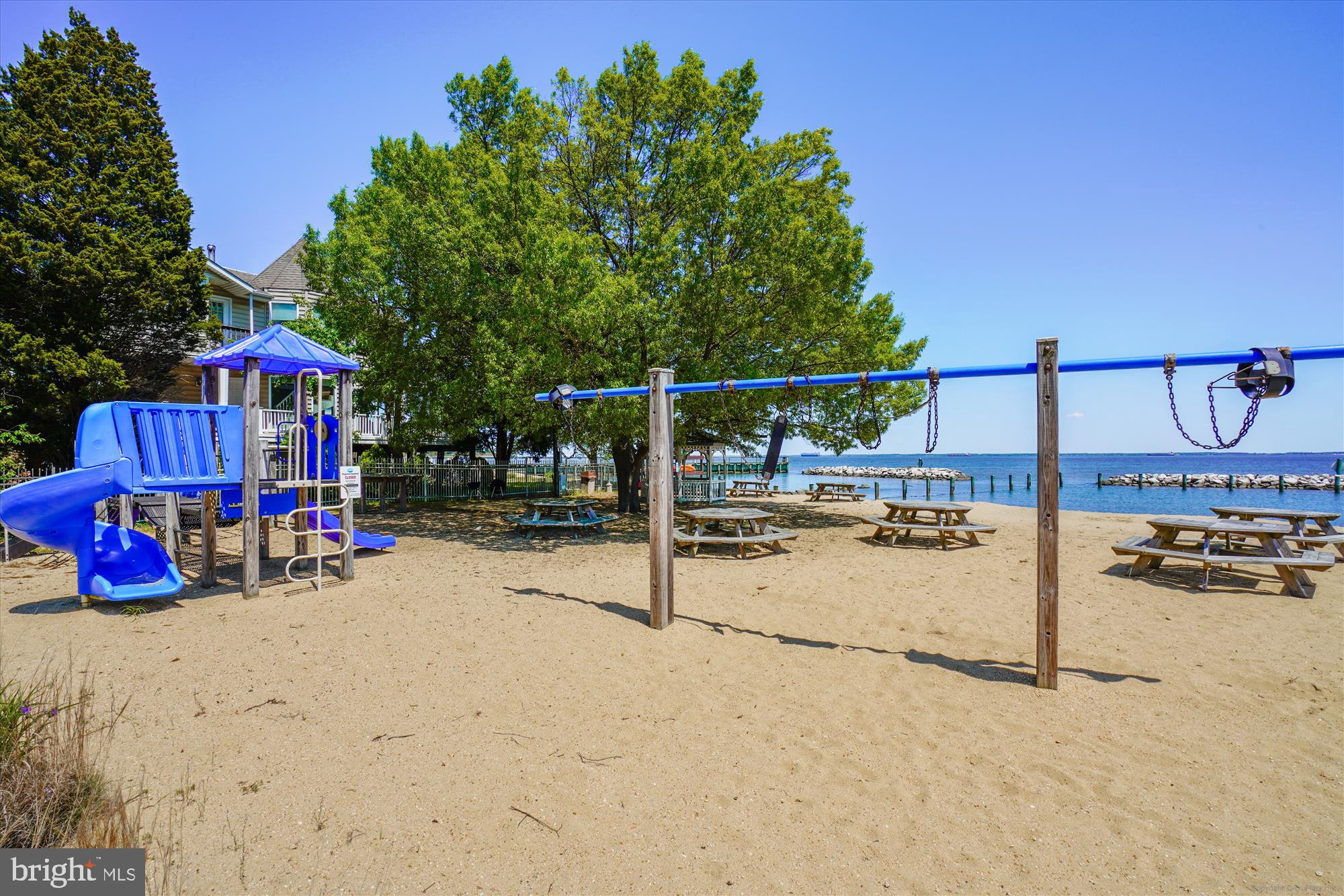 OYSTER HARBOR - Residential
