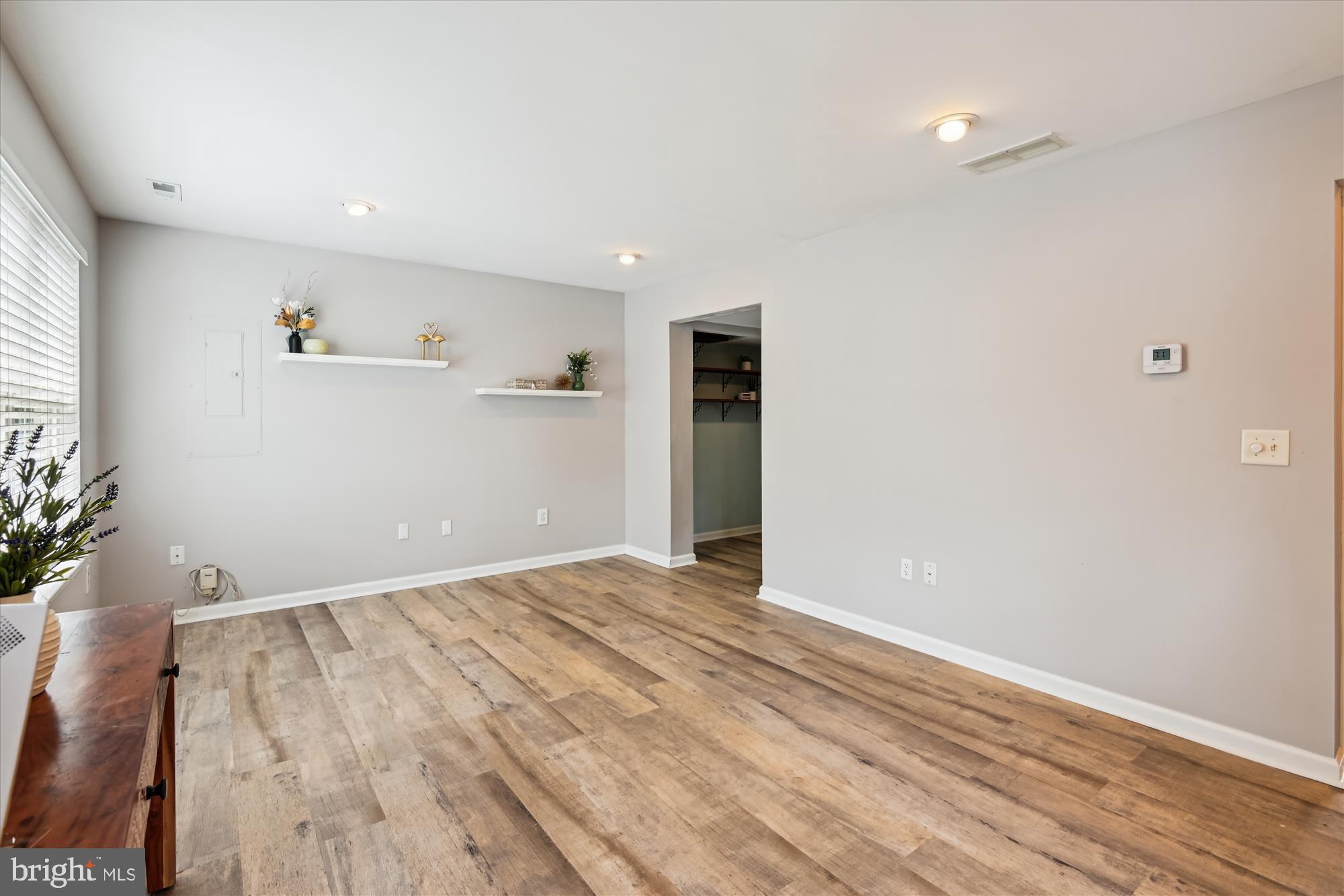 OYSTER HARBOR - Residential