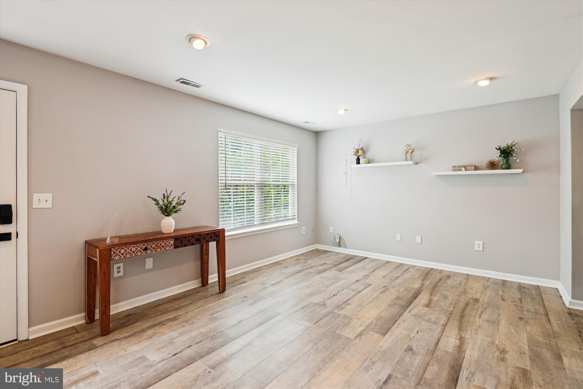 OYSTER HARBOR - Residential