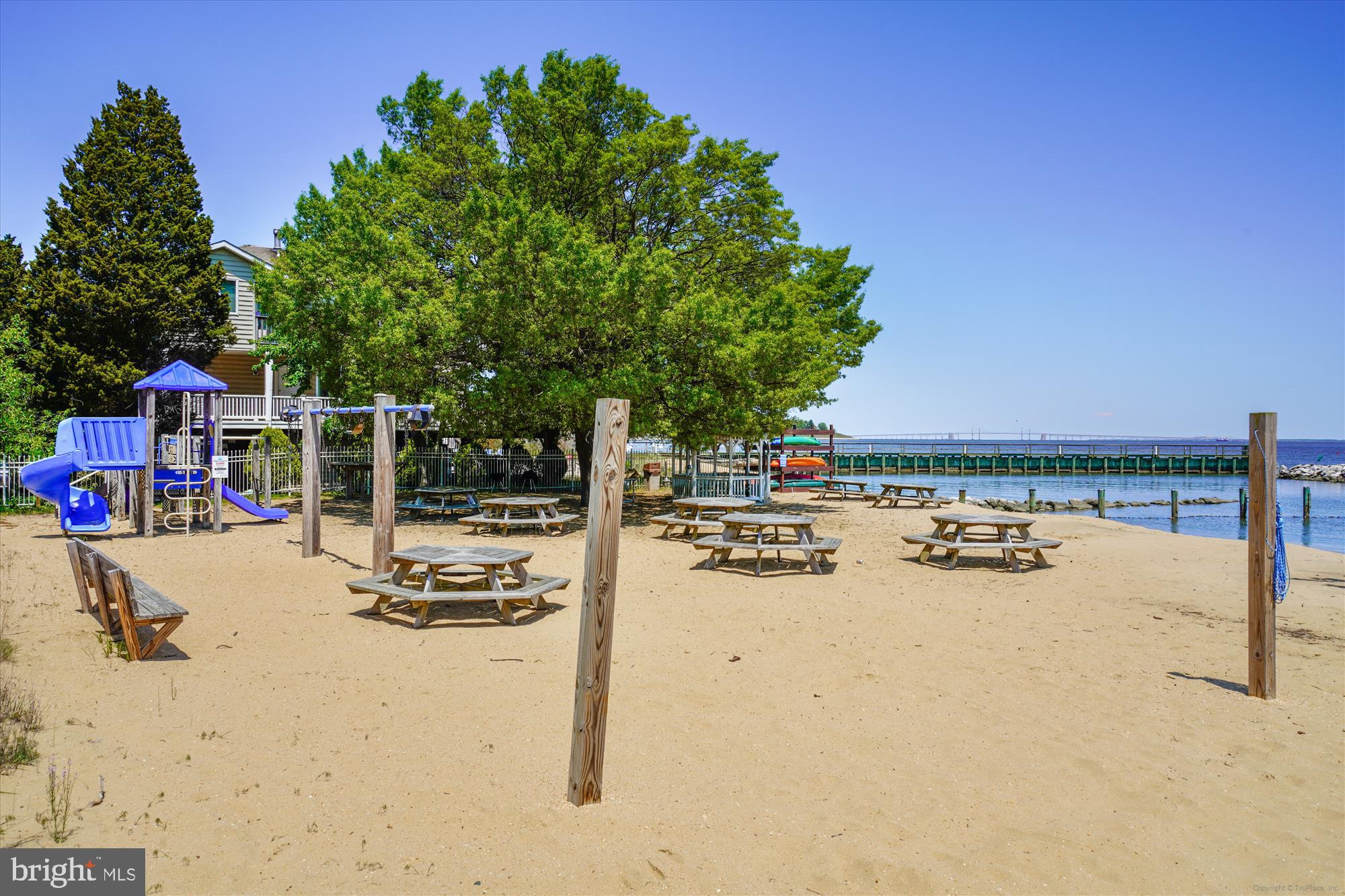 OYSTER HARBOR - Residential