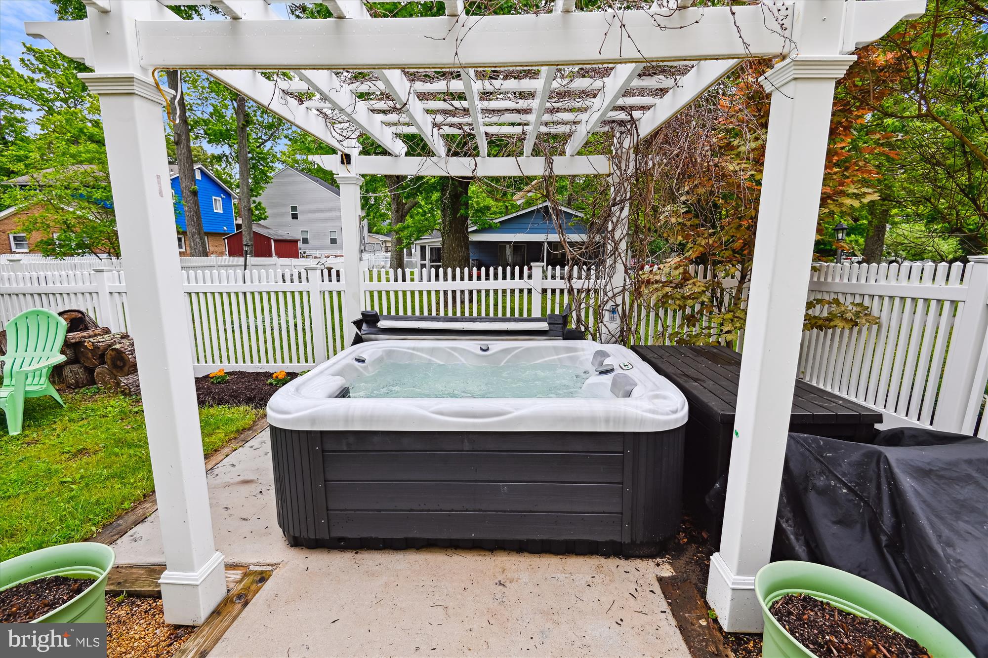 OYSTER HARBOR - Residential