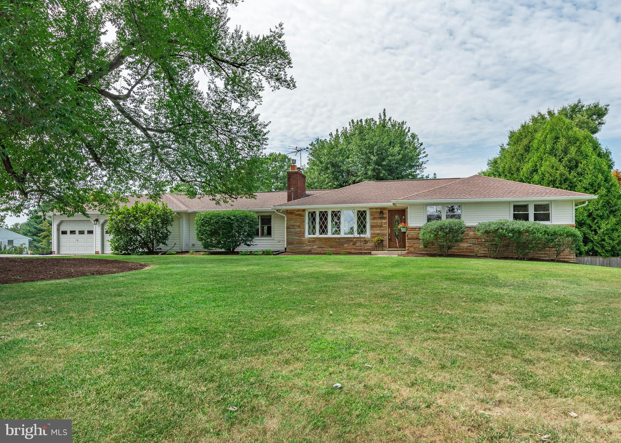 HOLIDAY HILLS - Residential