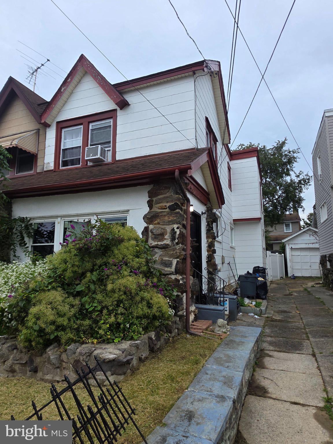 105 OAKLEY ROAD