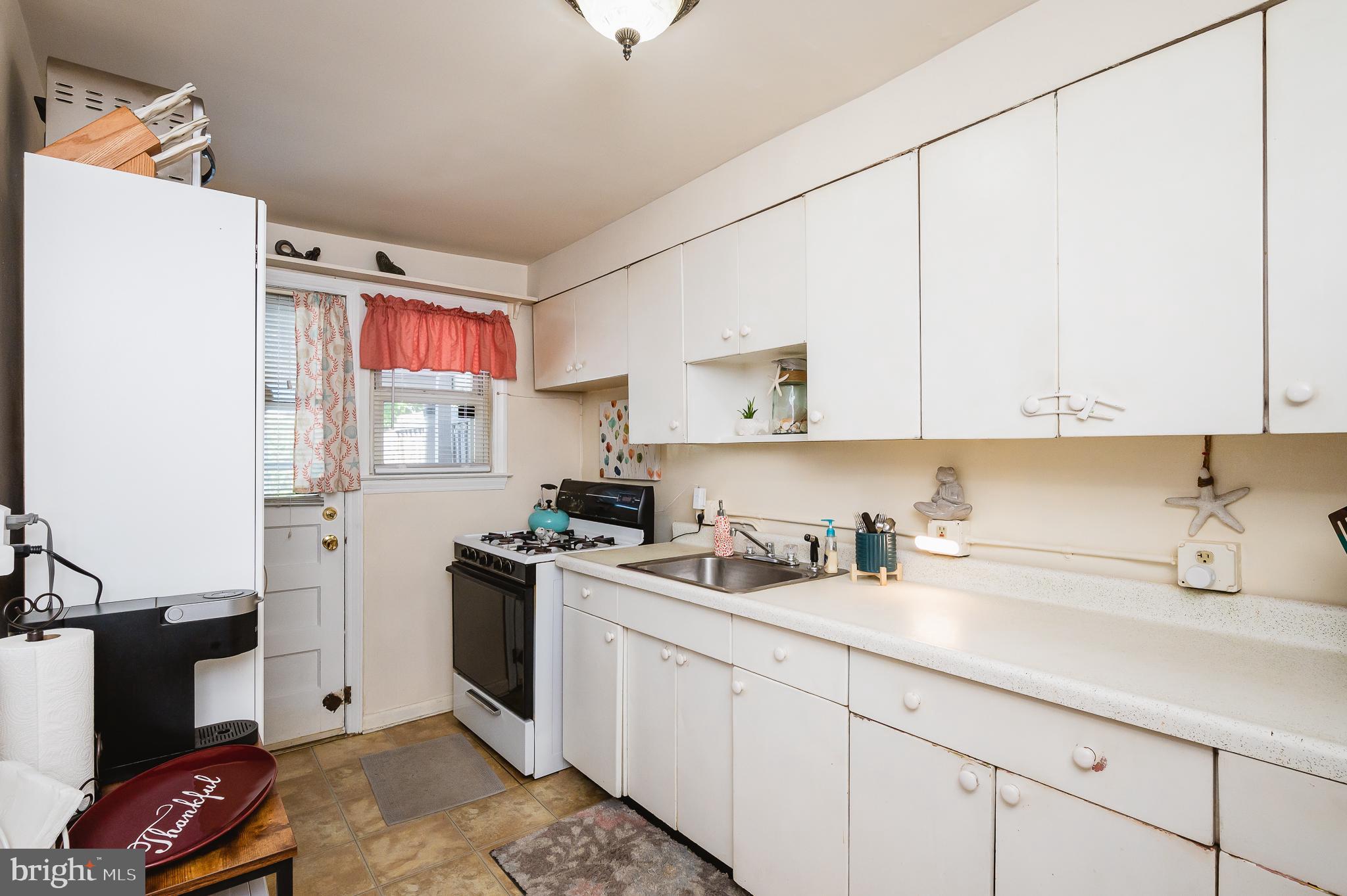 KEN KNOLL - Residential