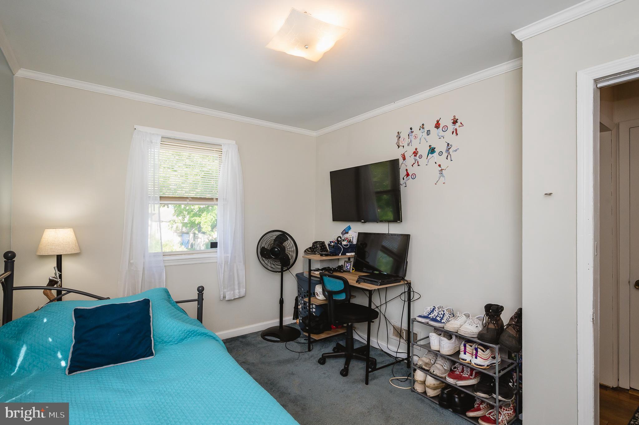 KEN KNOLL - Residential