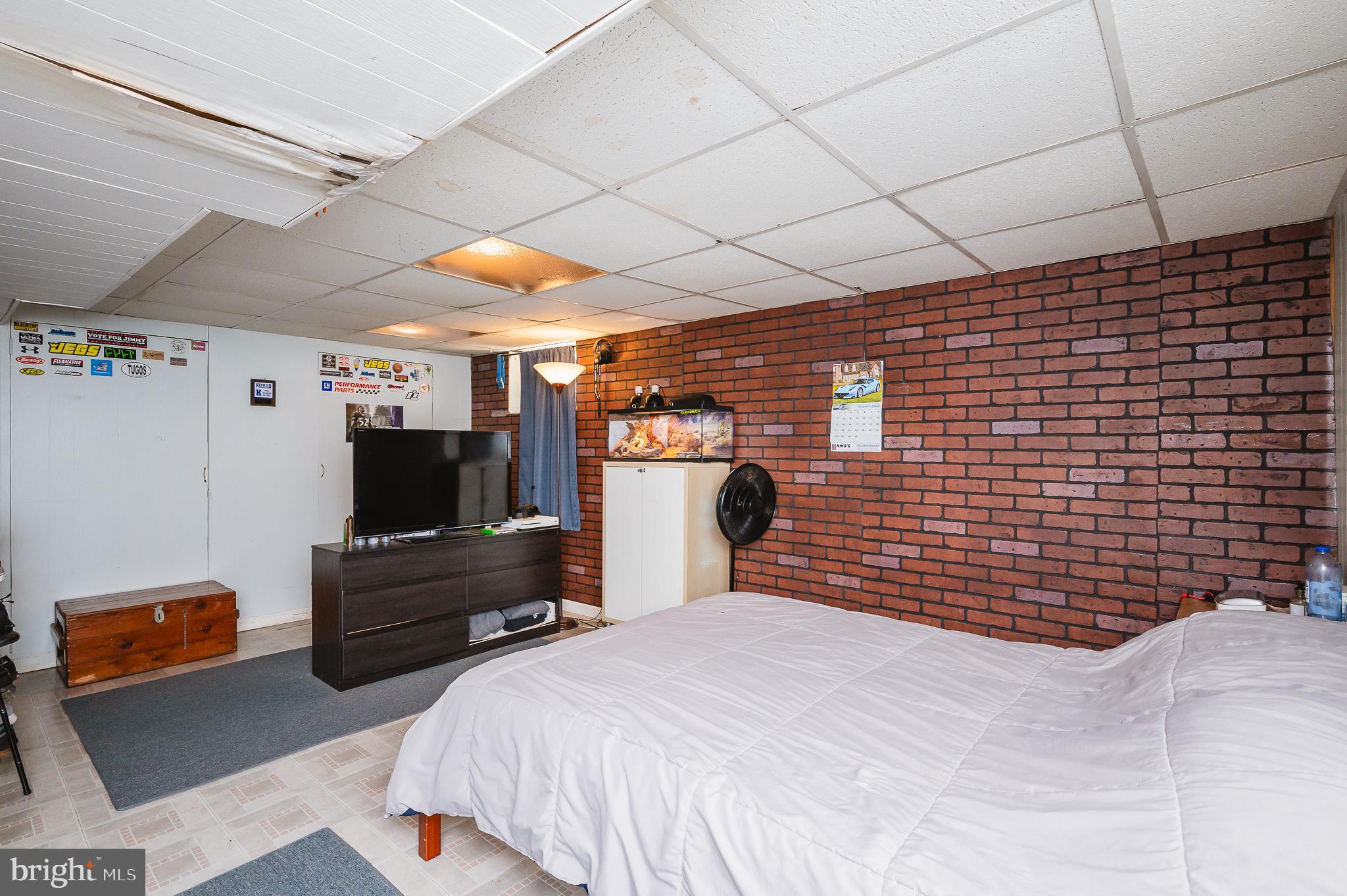 KEN KNOLL - Residential