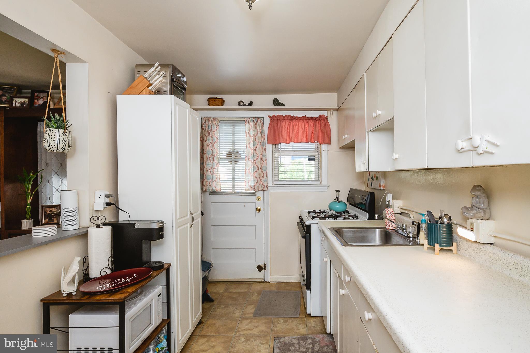 KEN KNOLL - Residential