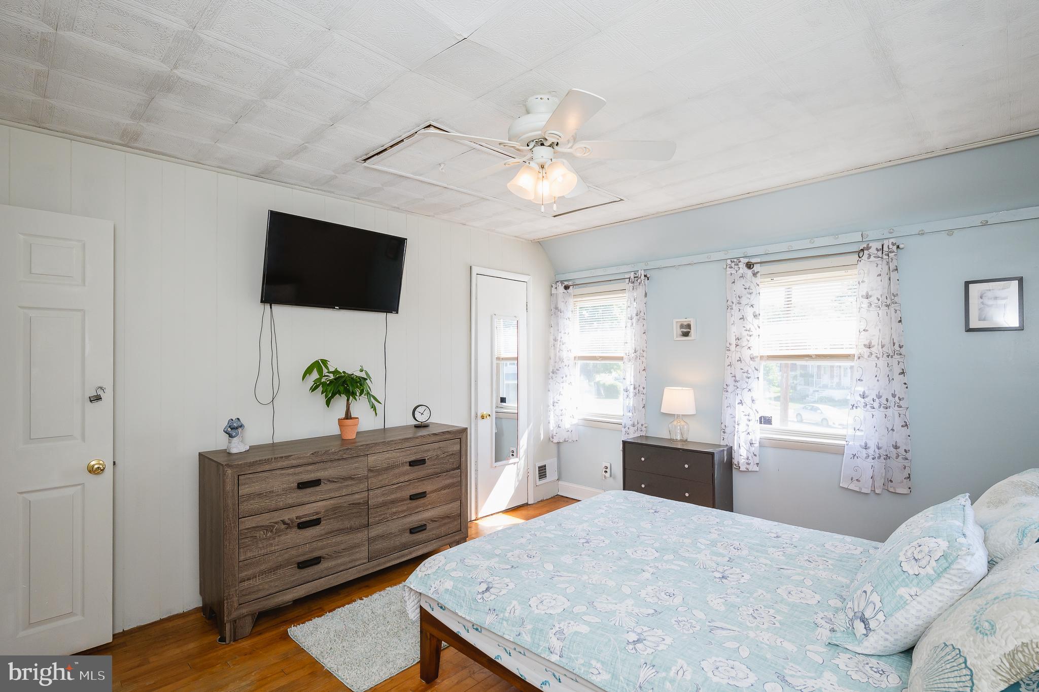 KEN KNOLL - Residential