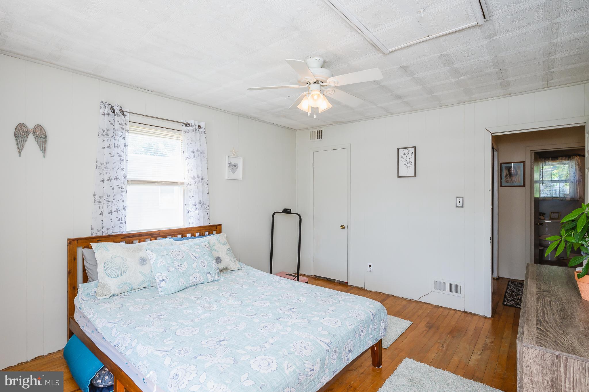 KEN KNOLL - Residential