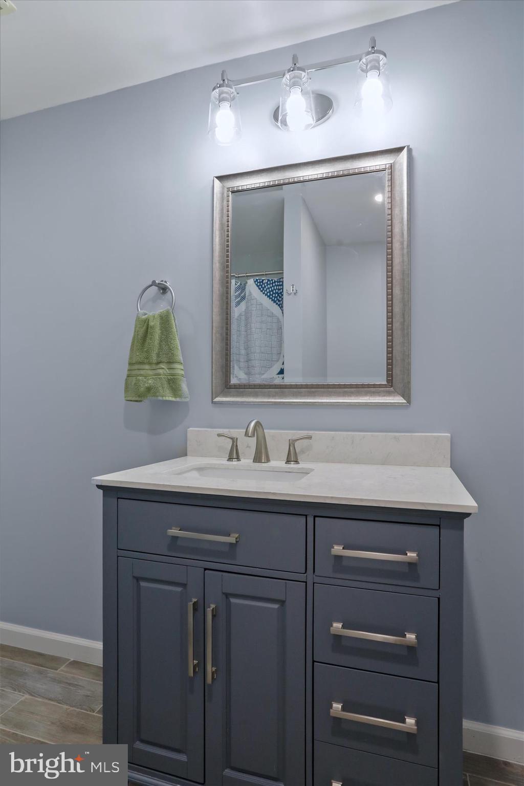 ROLLING HILLS - Residential