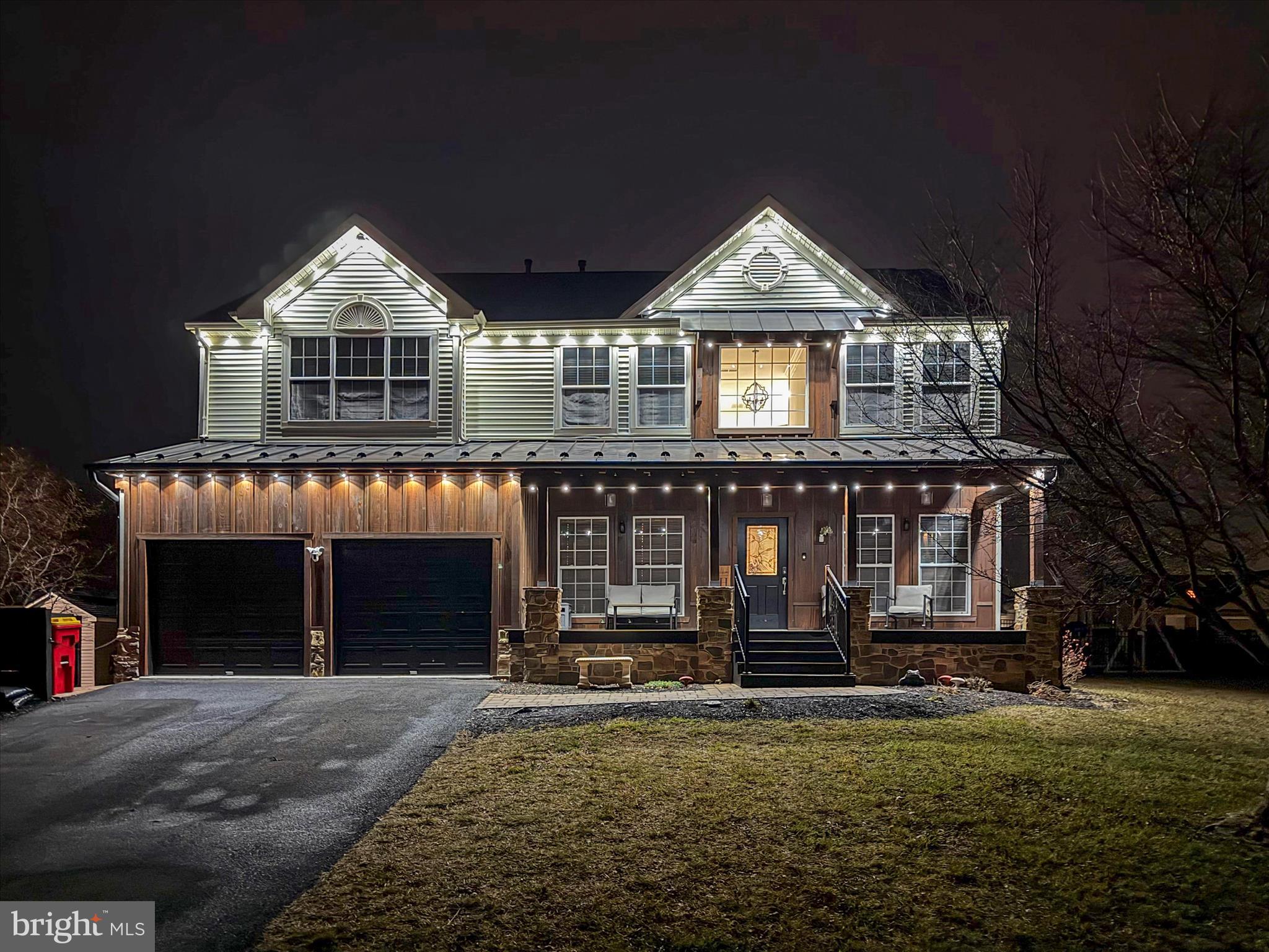 ROLLING HILLS - Residential