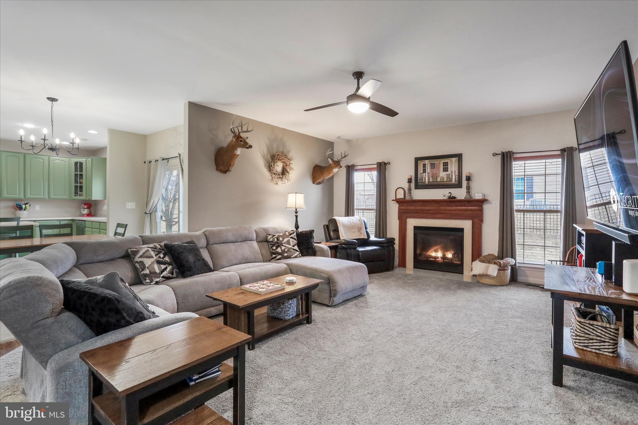 ROLLING HILLS - Residential