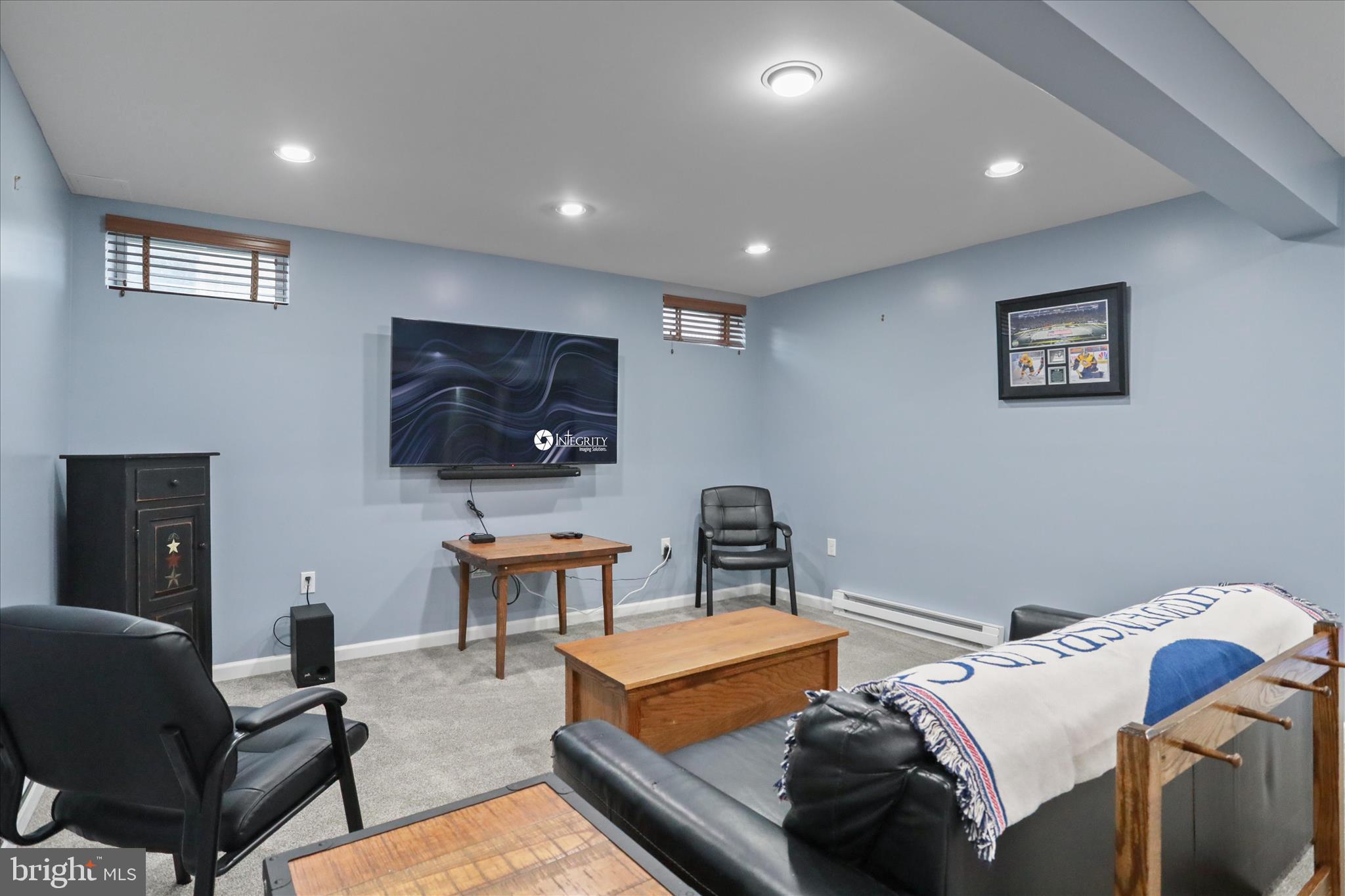 ROLLING HILLS - Residential