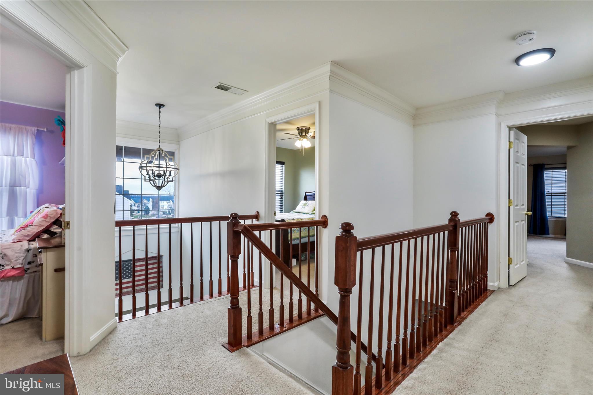 ROLLING HILLS - Residential