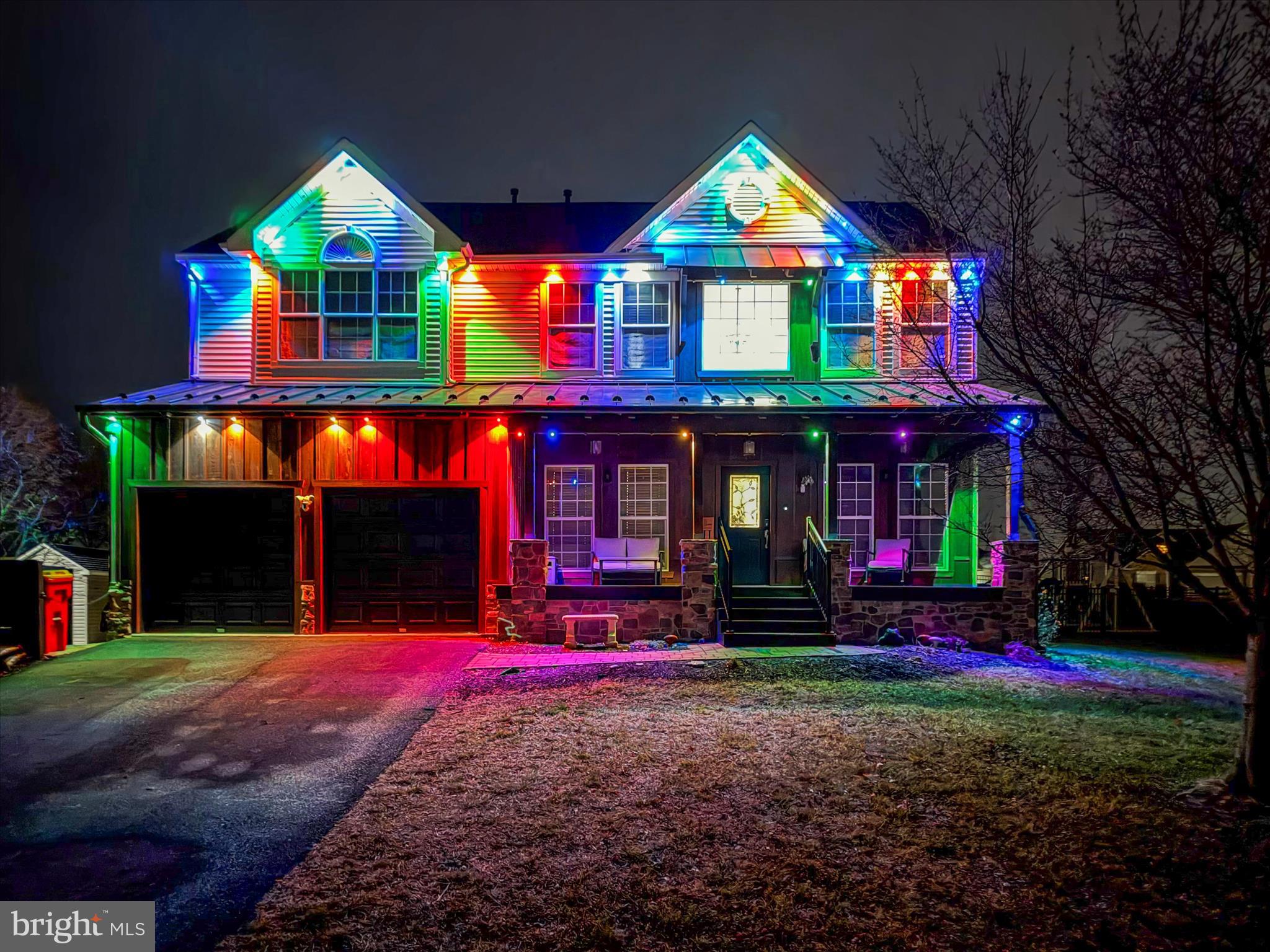 ROLLING HILLS - Residential