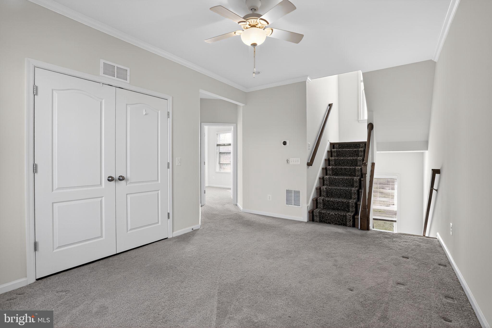 OLDE TOWNE SQUARE - Residential