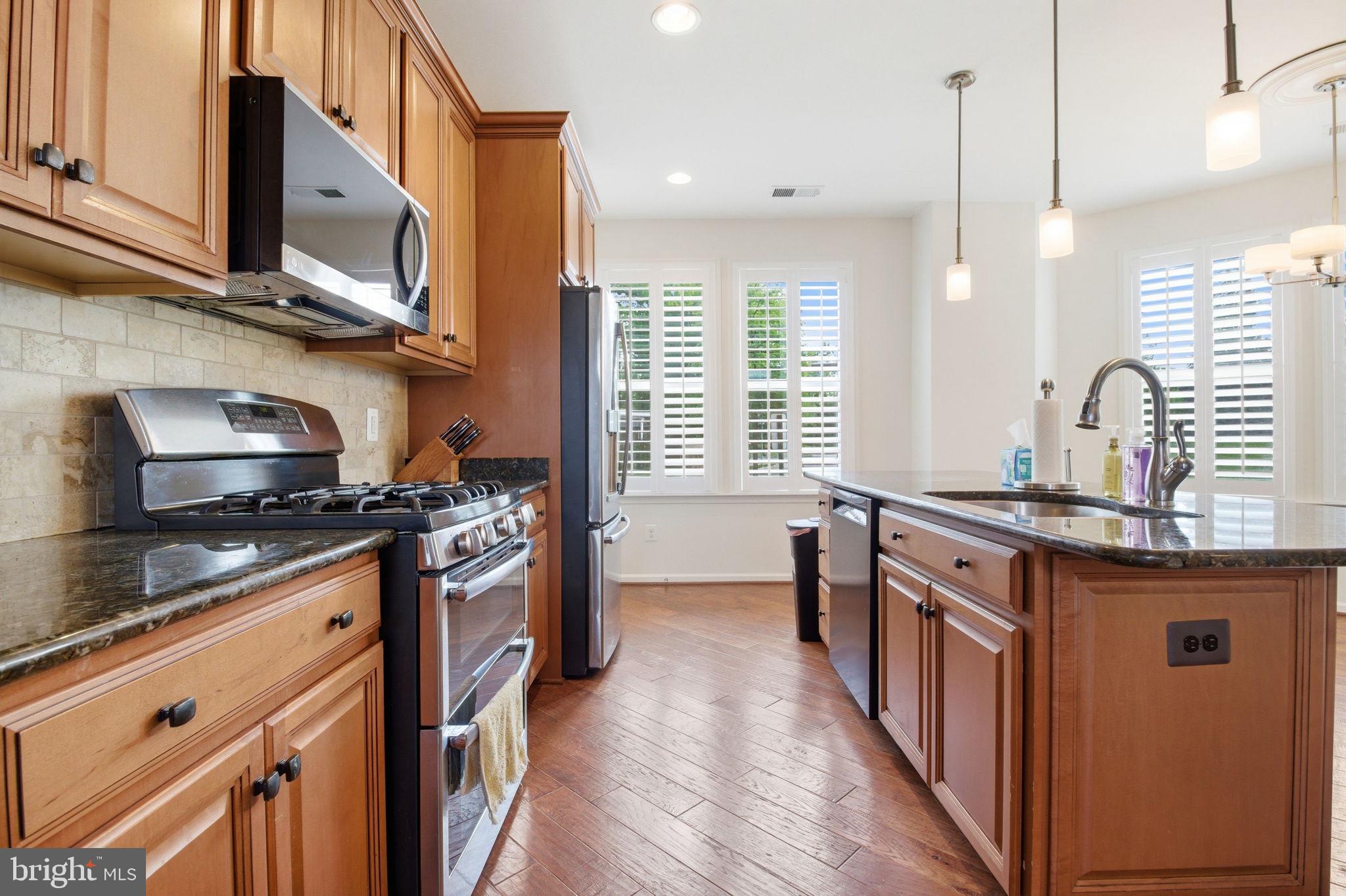 OLDE TOWNE SQUARE - Residential