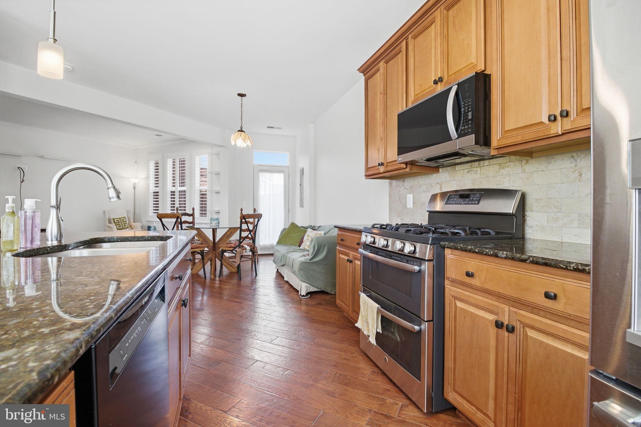 OLDE TOWNE SQUARE - Residential