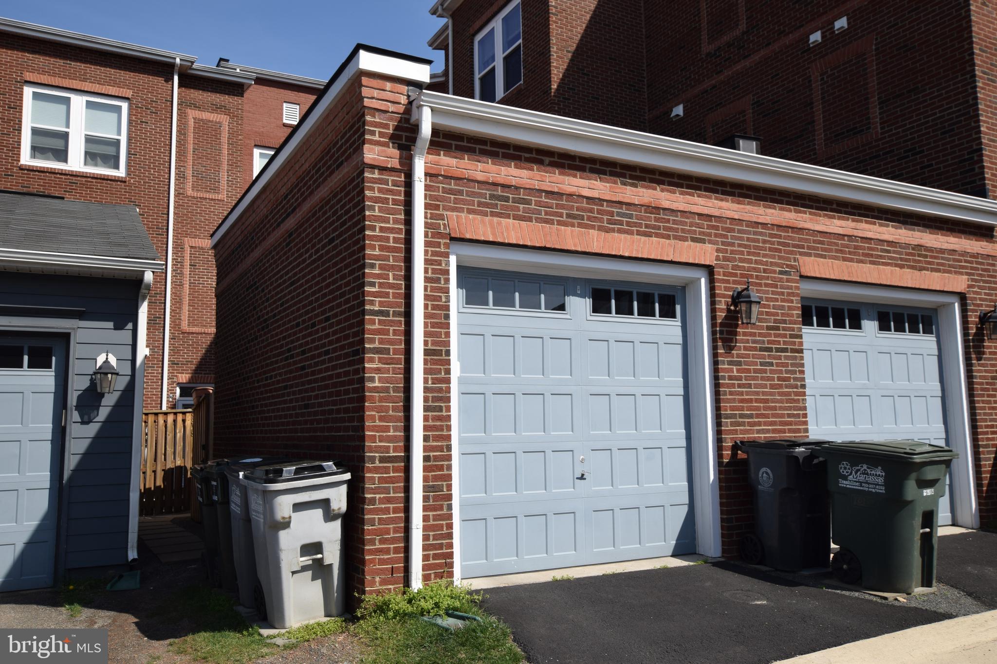 OLDE TOWNE SQUARE - Residential