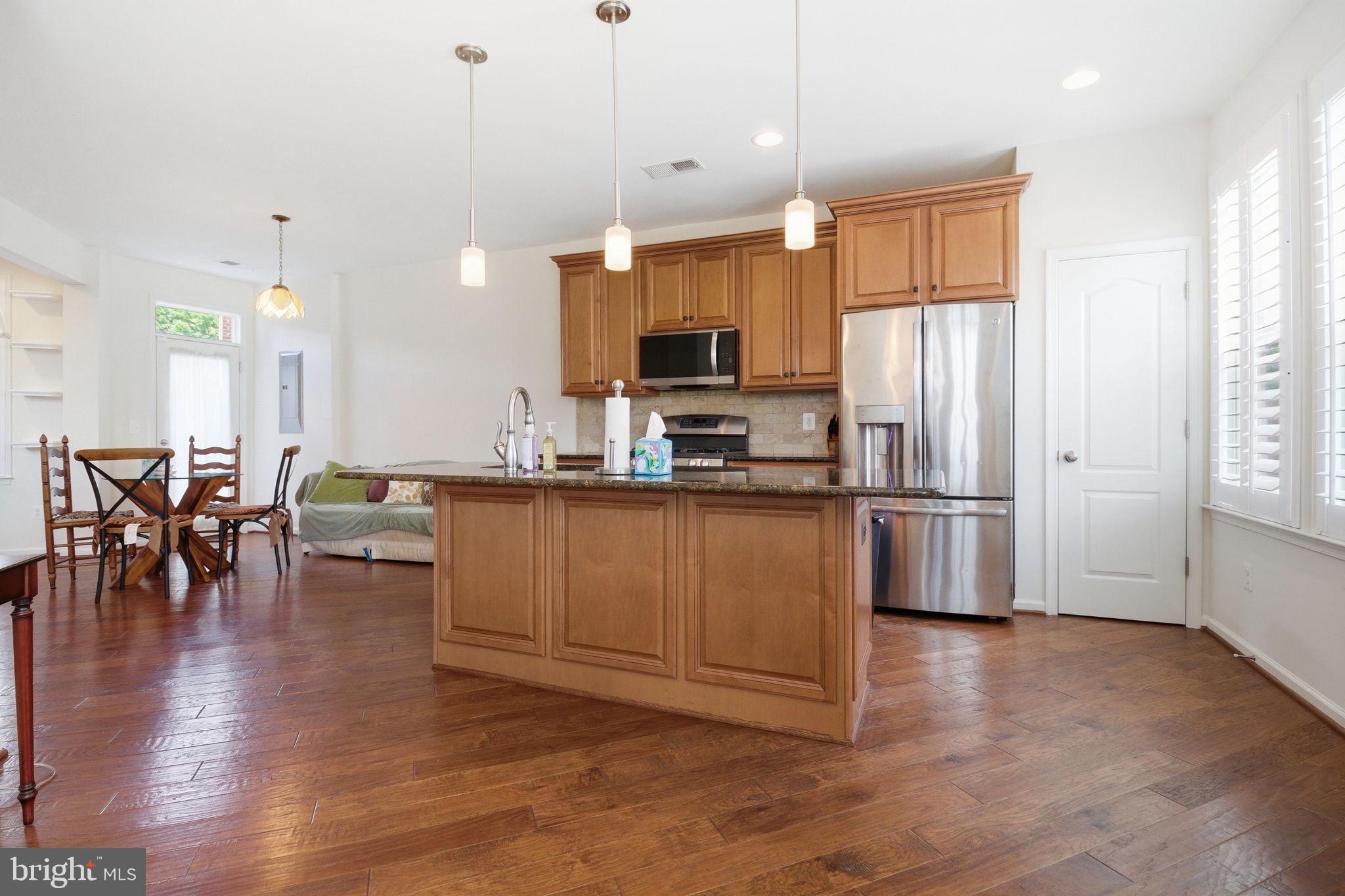 OLDE TOWNE SQUARE - Residential