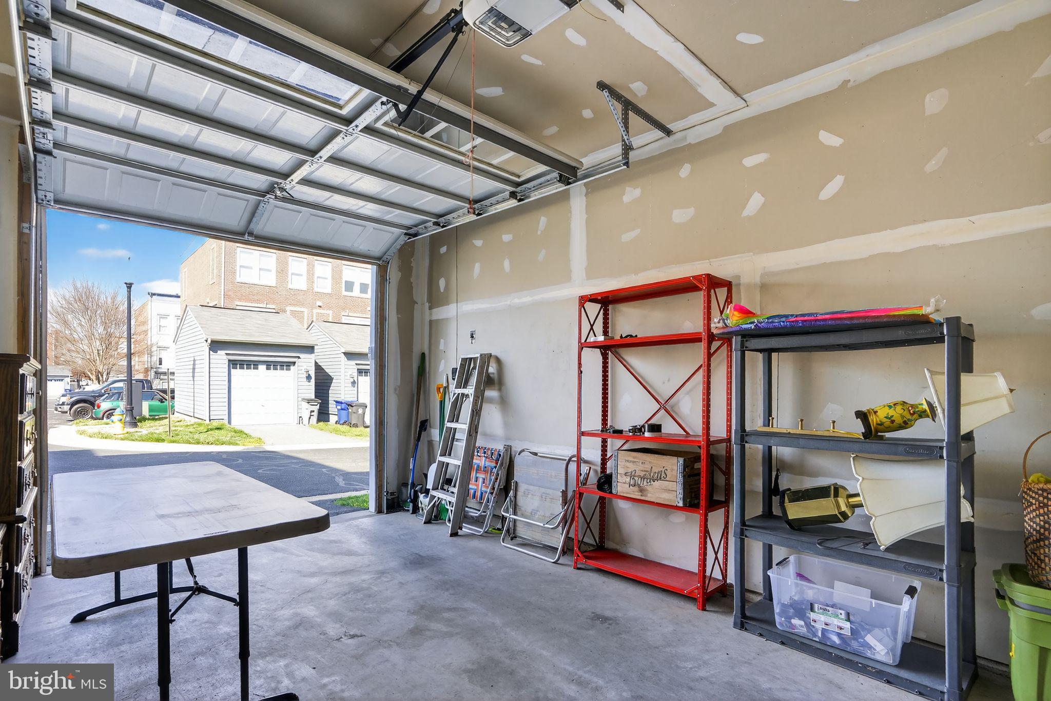 OLDE TOWNE SQUARE - Residential