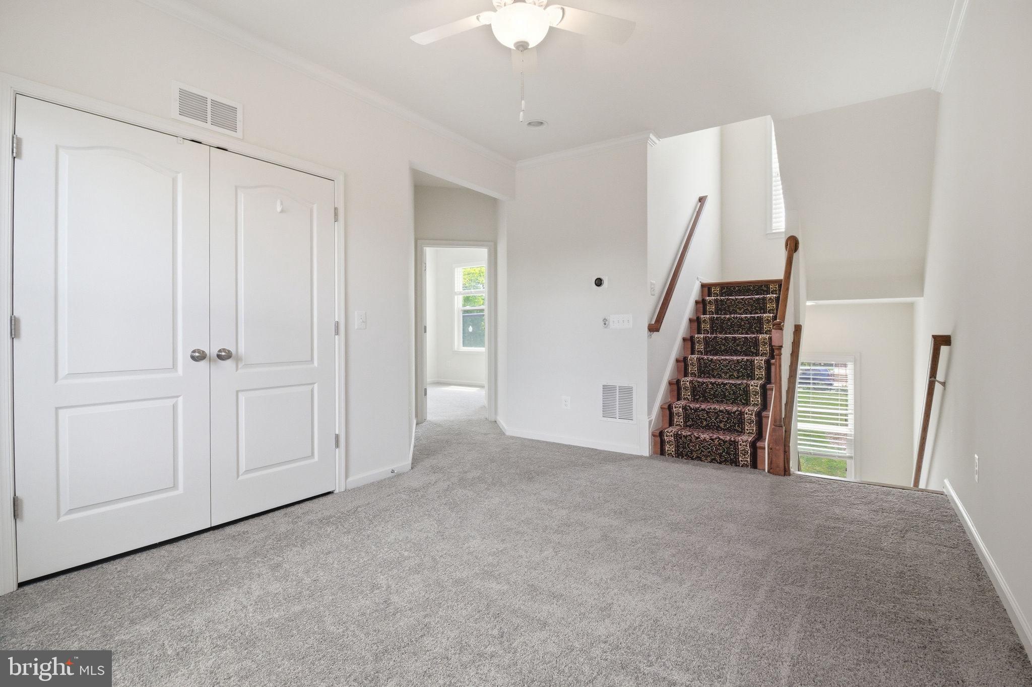 OLDE TOWNE SQUARE - Residential