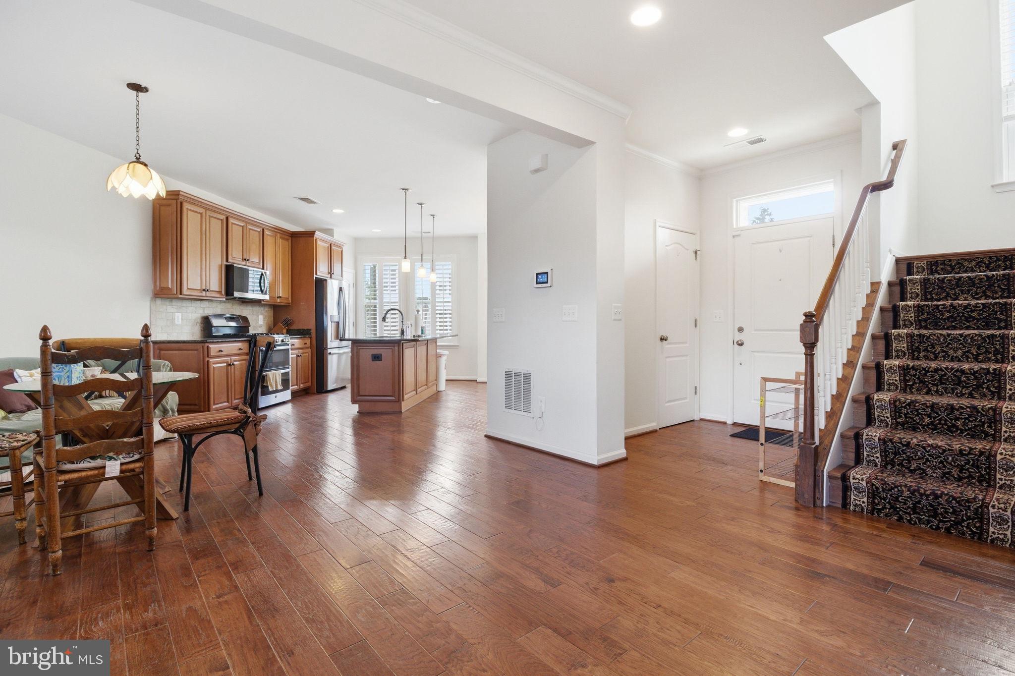 OLDE TOWNE SQUARE - Residential