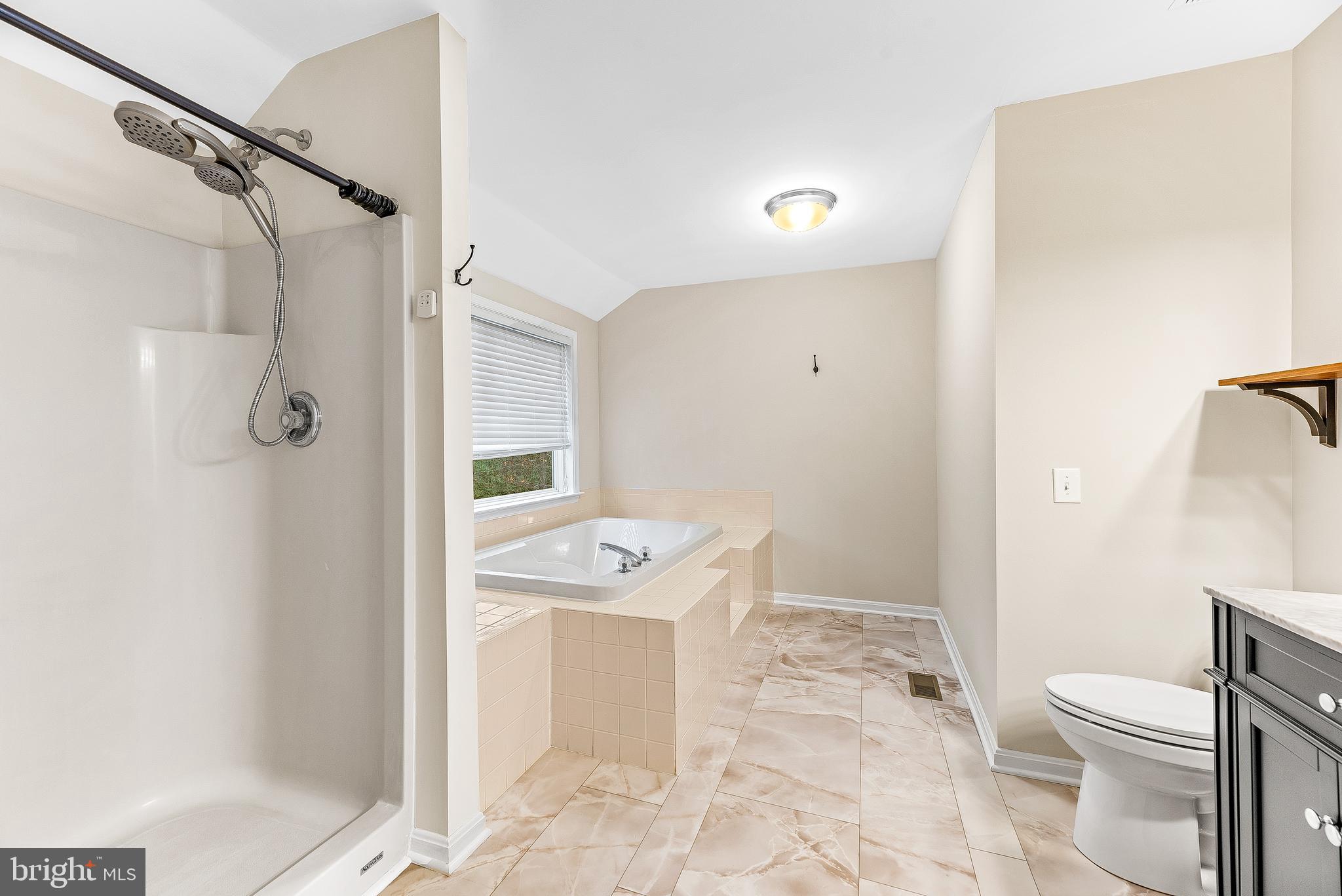 KINGS CREEK ESTATES - Residential