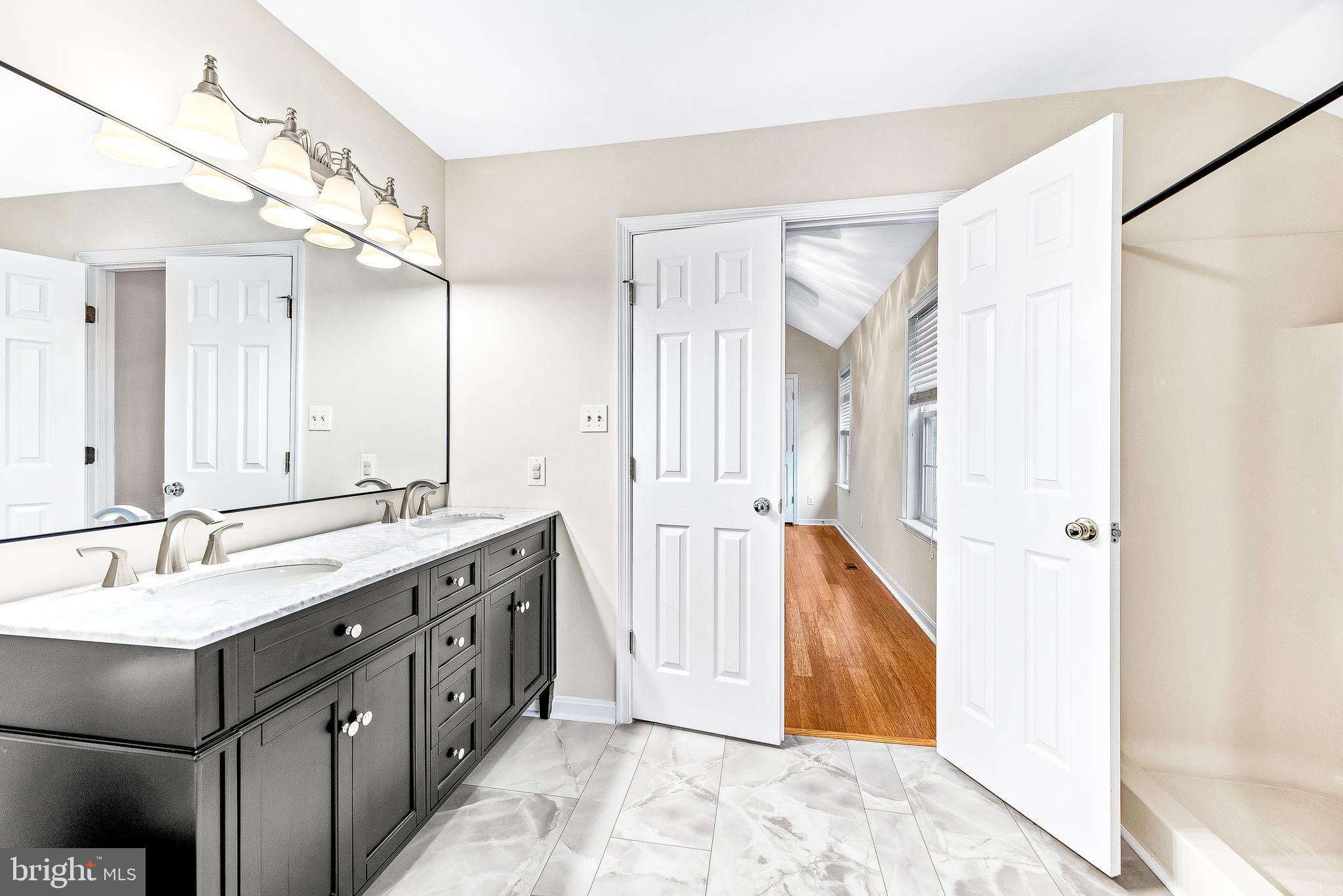 KINGS CREEK ESTATES - Residential